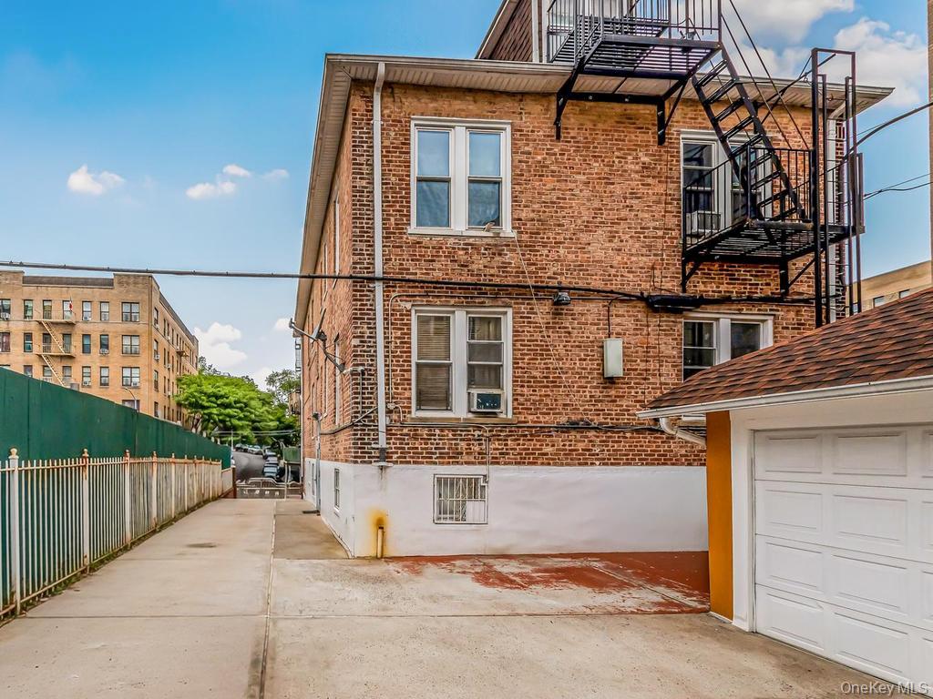 43rd image of 1858 Phelan Pl, New York, NY 10453 | MLS# 1033327
