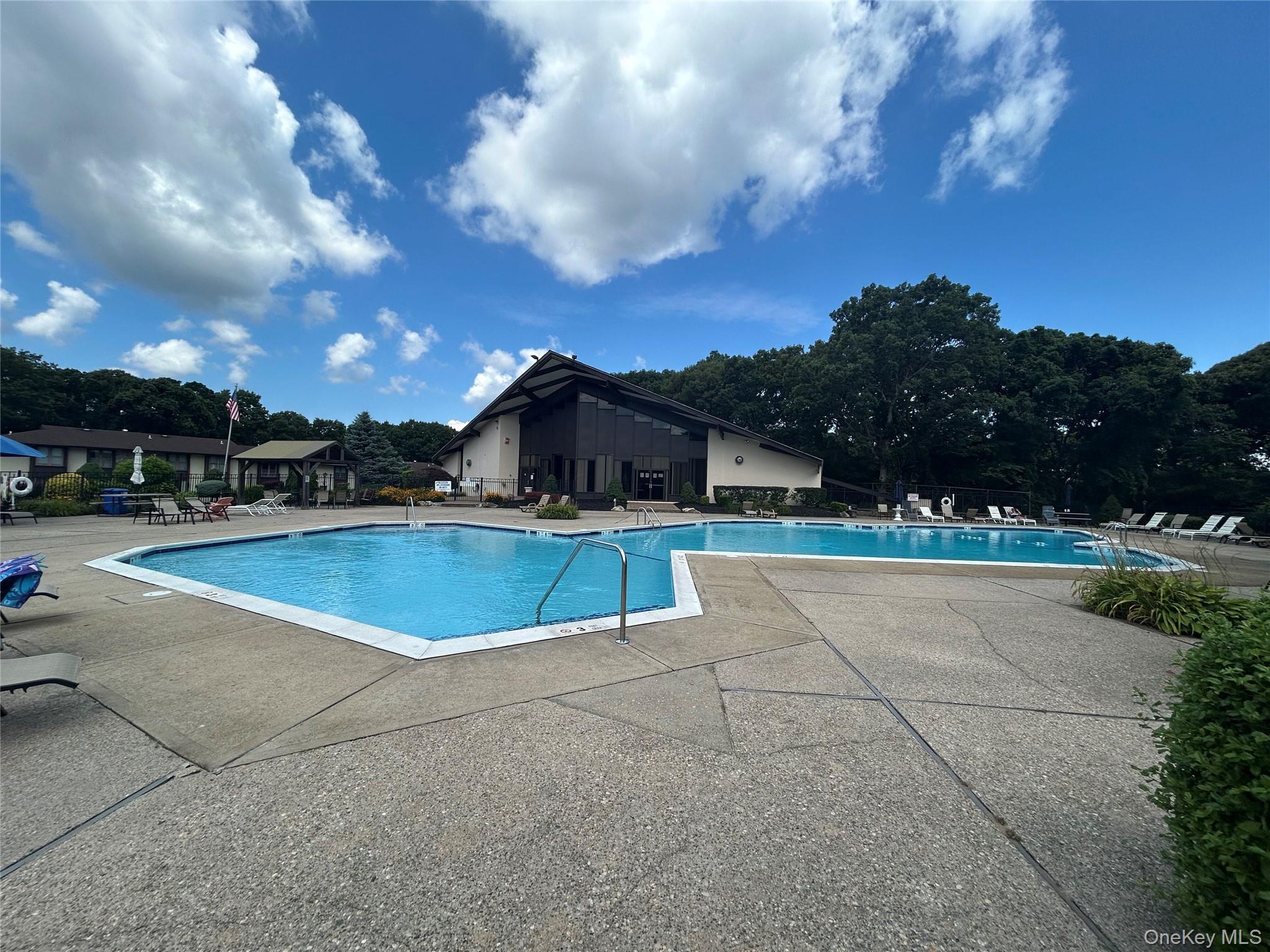 10th image of 18 Cedar Ct #18, Brookhaven, NY 11784 | MLS# 1033338