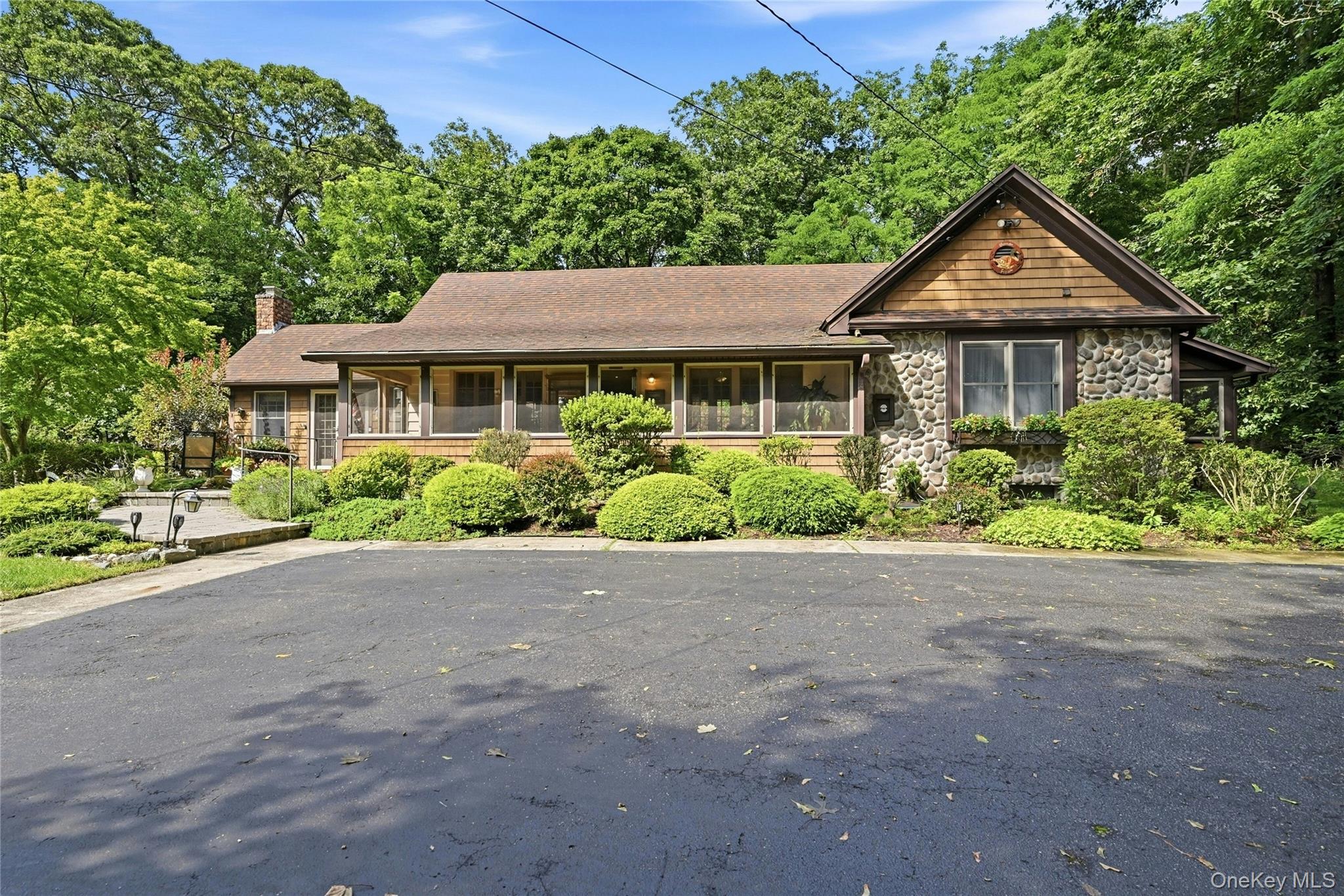 2nd image of 2064 N Country Rd, Riverhead, NY 11792 | MLS# 1033352