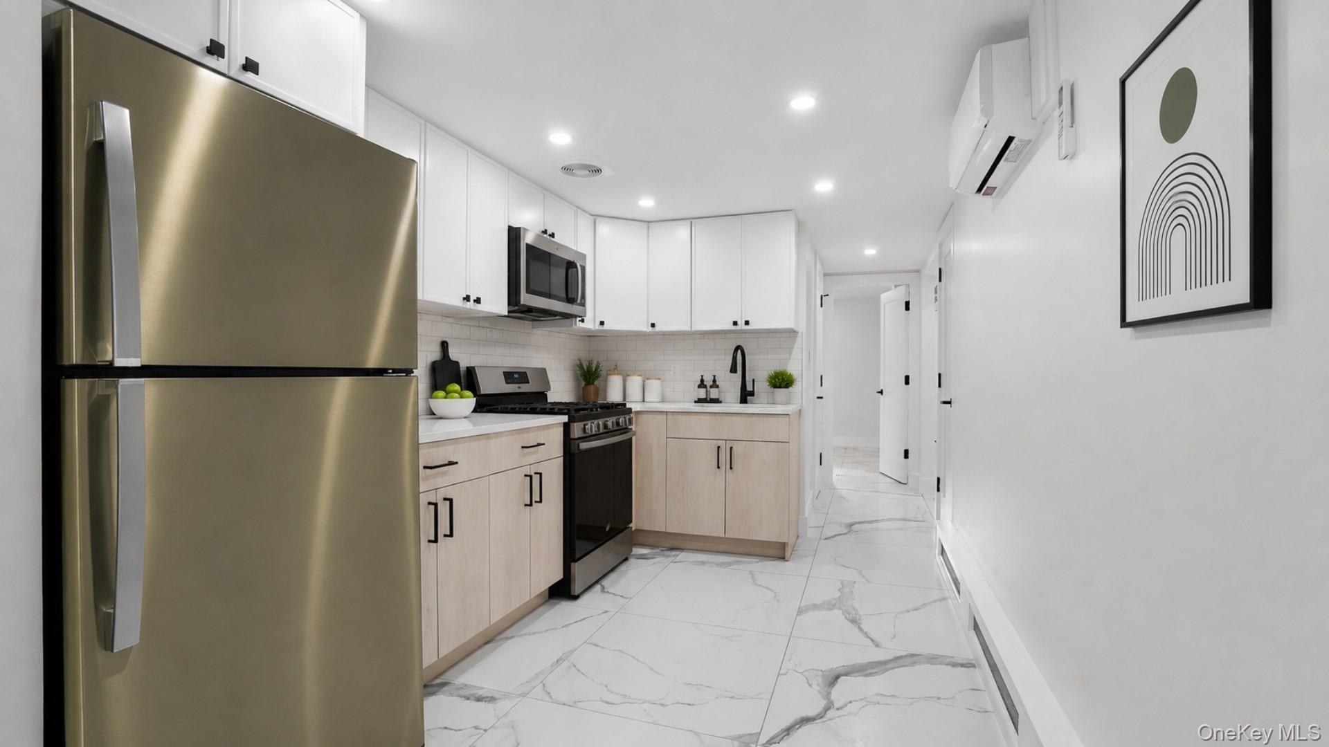 5th image of 2539 Yates Ave, New York, NY 10469 | MLS# 1033362
