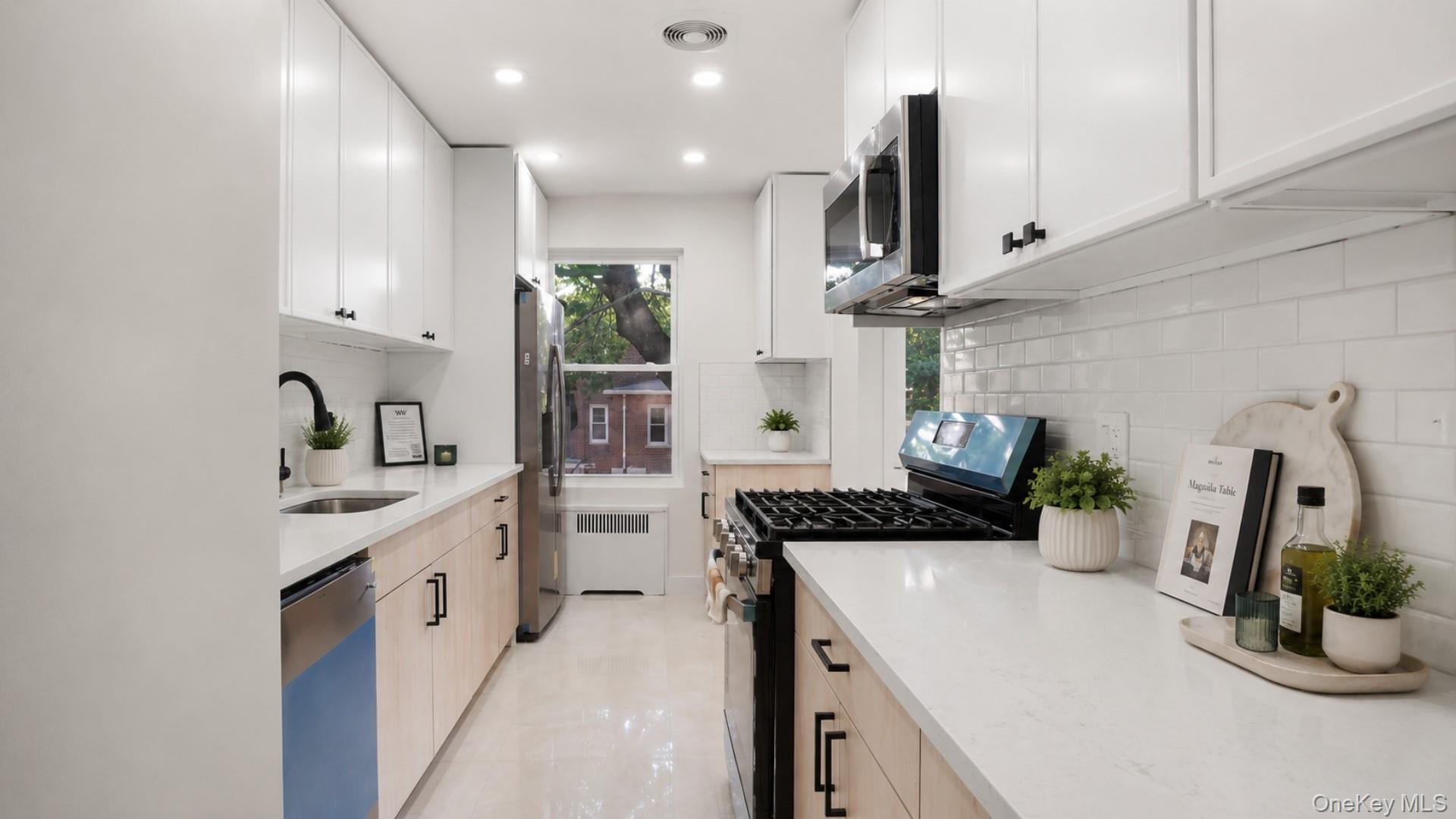 4th image of 2539 Yates Ave, New York, NY 10469 | MLS# 1033362