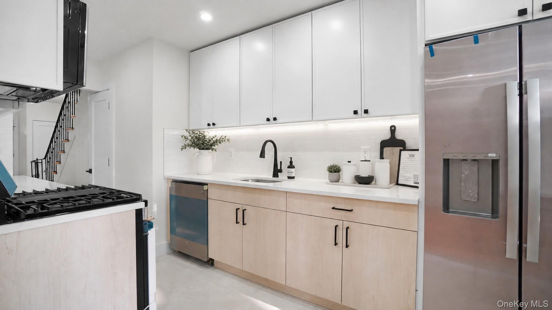 3rd image of 2539 Yates Ave, New York, NY 10469 | MLS# 1033362