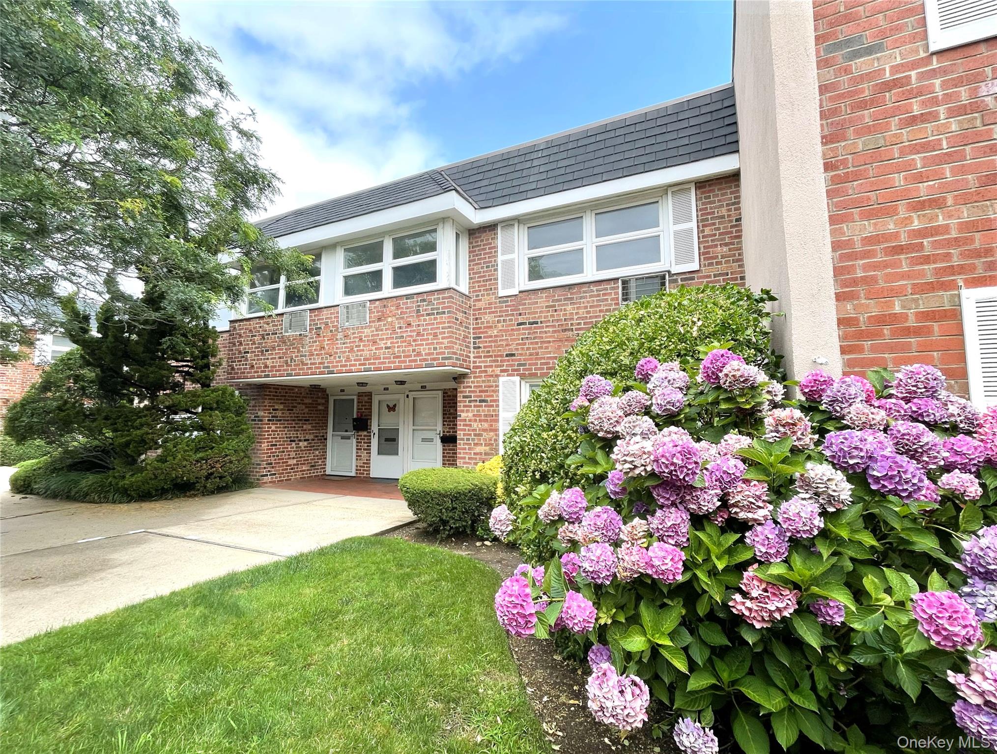 1st image of 750 Lido Blvd #24b upper, Hempstead, NY 11561 | MLS# 1033368