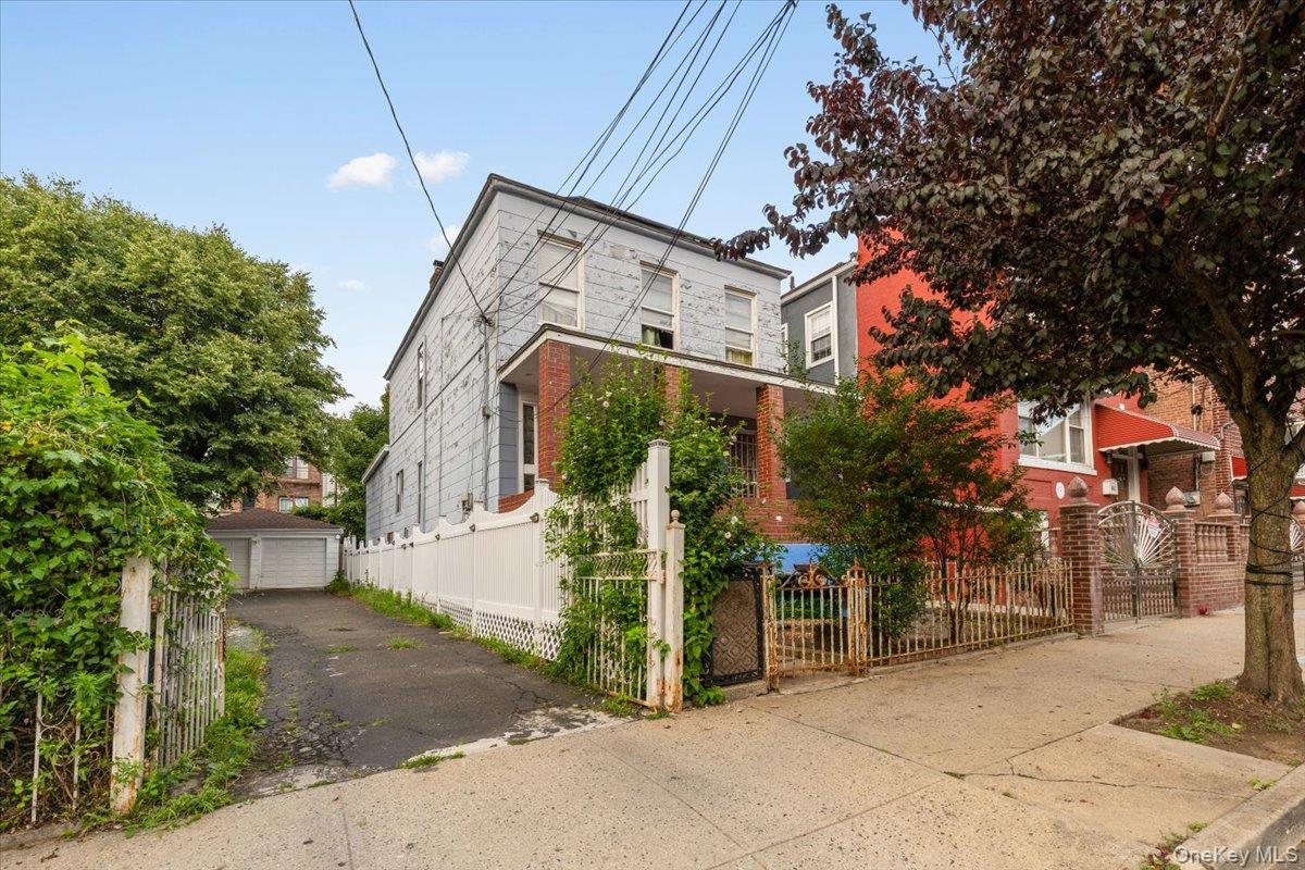 2nd image of 849 E 219th St, New York, NY 10467 | MLS# 1033439