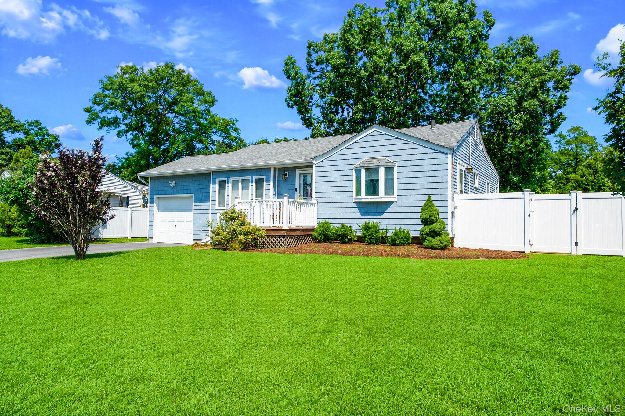 3rd image of 155 Howard St, Brookhaven, NY 11776 | MLS# 1033502