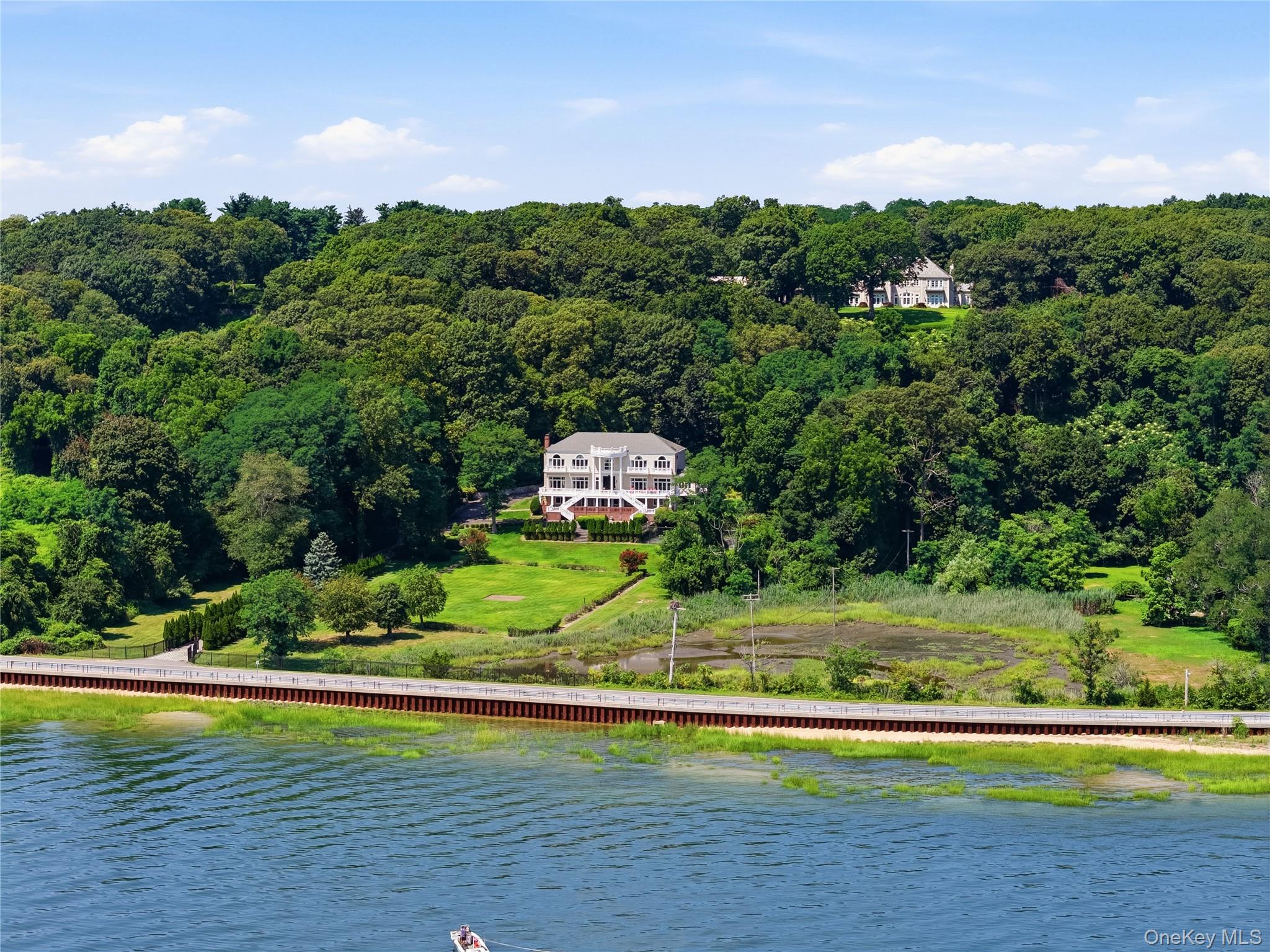 3rd image of 1007 W Shore Rd, Oyster Bay, NY 11765 | MLS# 1033511