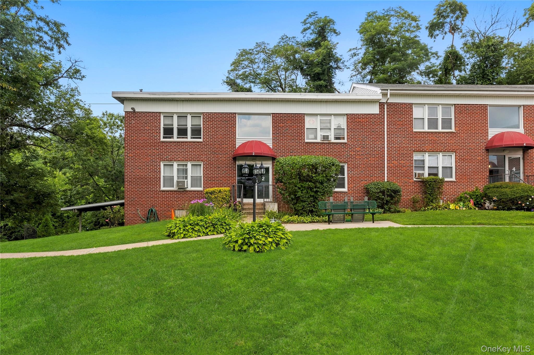3rd image of 2 Winchester Ave, Yonkers, NY 10701