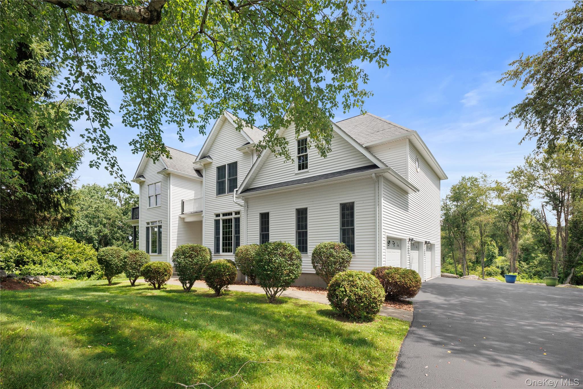 2nd image of 26 Mill Farm Ln, Southeast, NY 10509 | MLS# 1033523