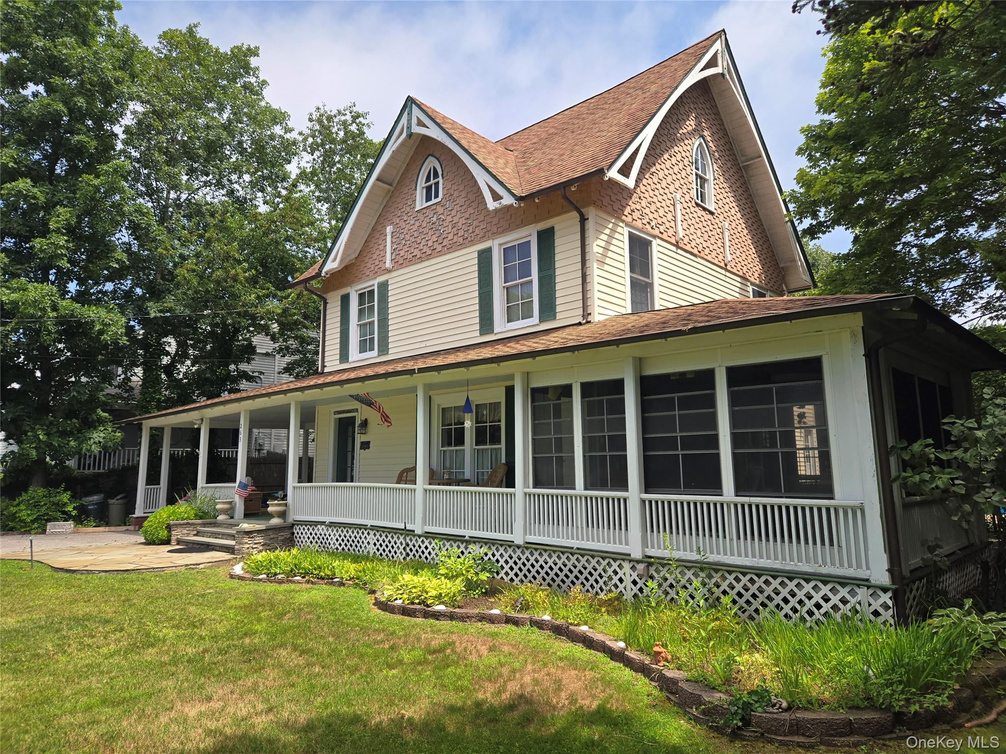 41st image of 263 Candee Ave, Islip, NY 11782 | MLS# 1033553