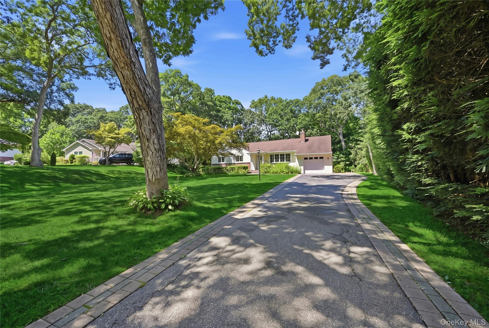 4th image of 89 Burton Ln, Huntington, NY 11725 | MLS# 1033579