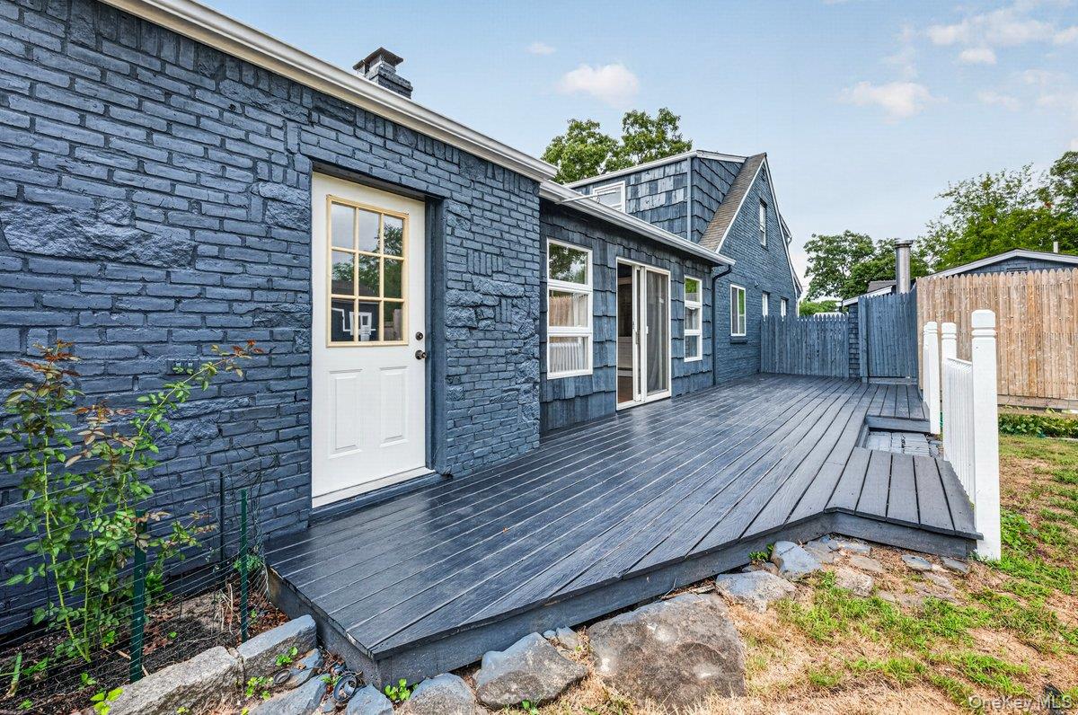 19th image of 60 Lake Shore Dr, Brookhaven, NY 11772 | MLS# 1033592