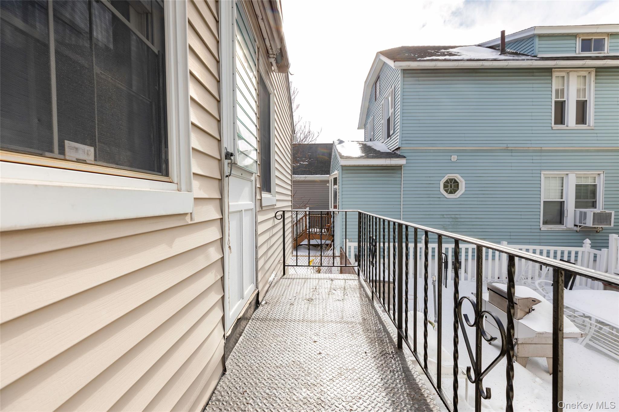2nd image of 178 Beach St, New York, NY 10464 | MLS# 1033601