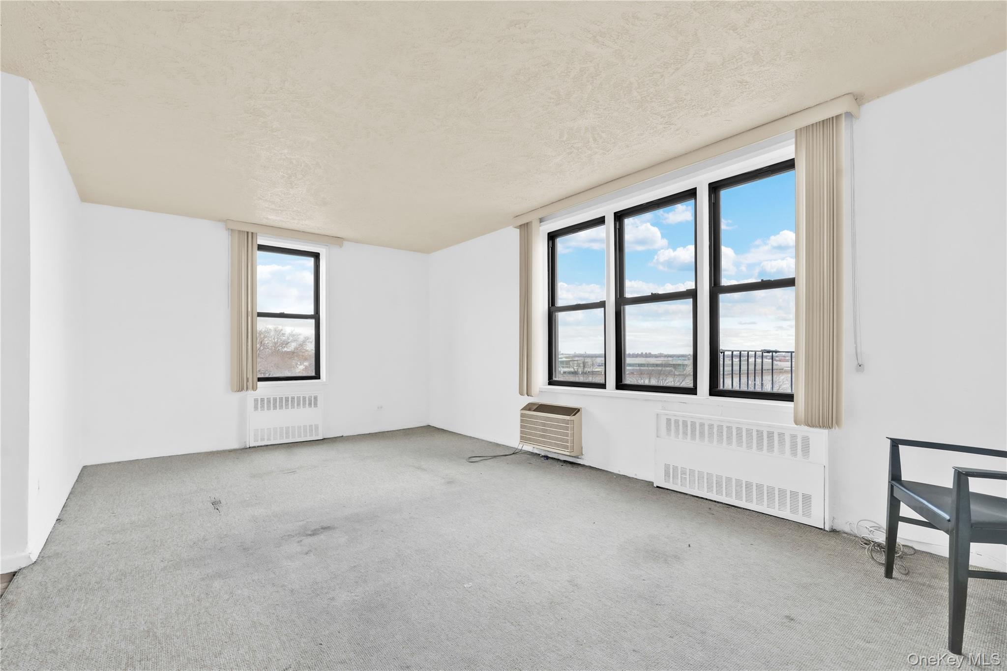 4th image of 108-05 Astoria Blvd, New York, NY 11369