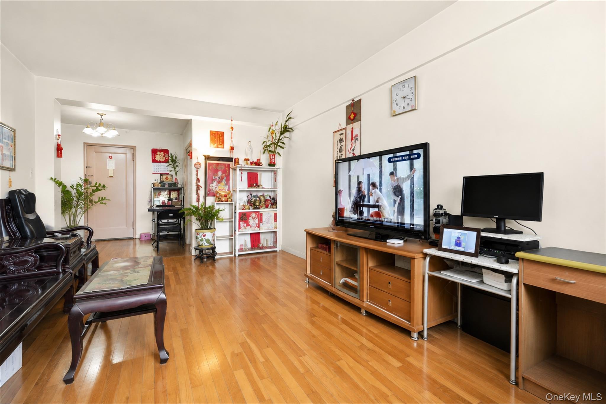 2nd image of 25-34 Union St #2F, New York, NY 11354 | MLS# 1033700