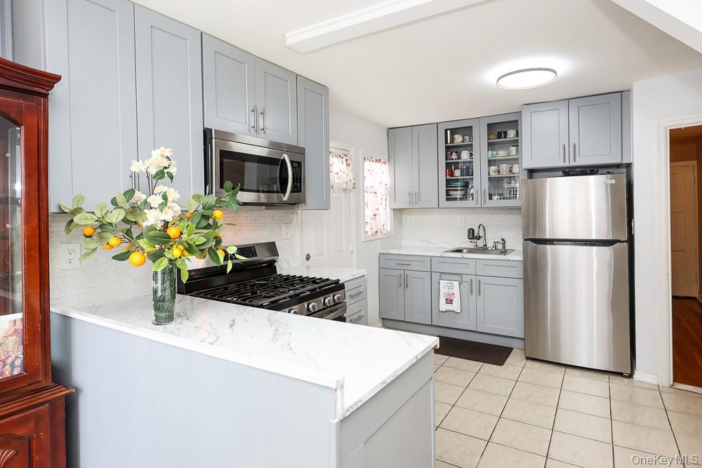 4th image of 7 Catherine Ct, Hempstead, NY 11003 | MLS# 1033732