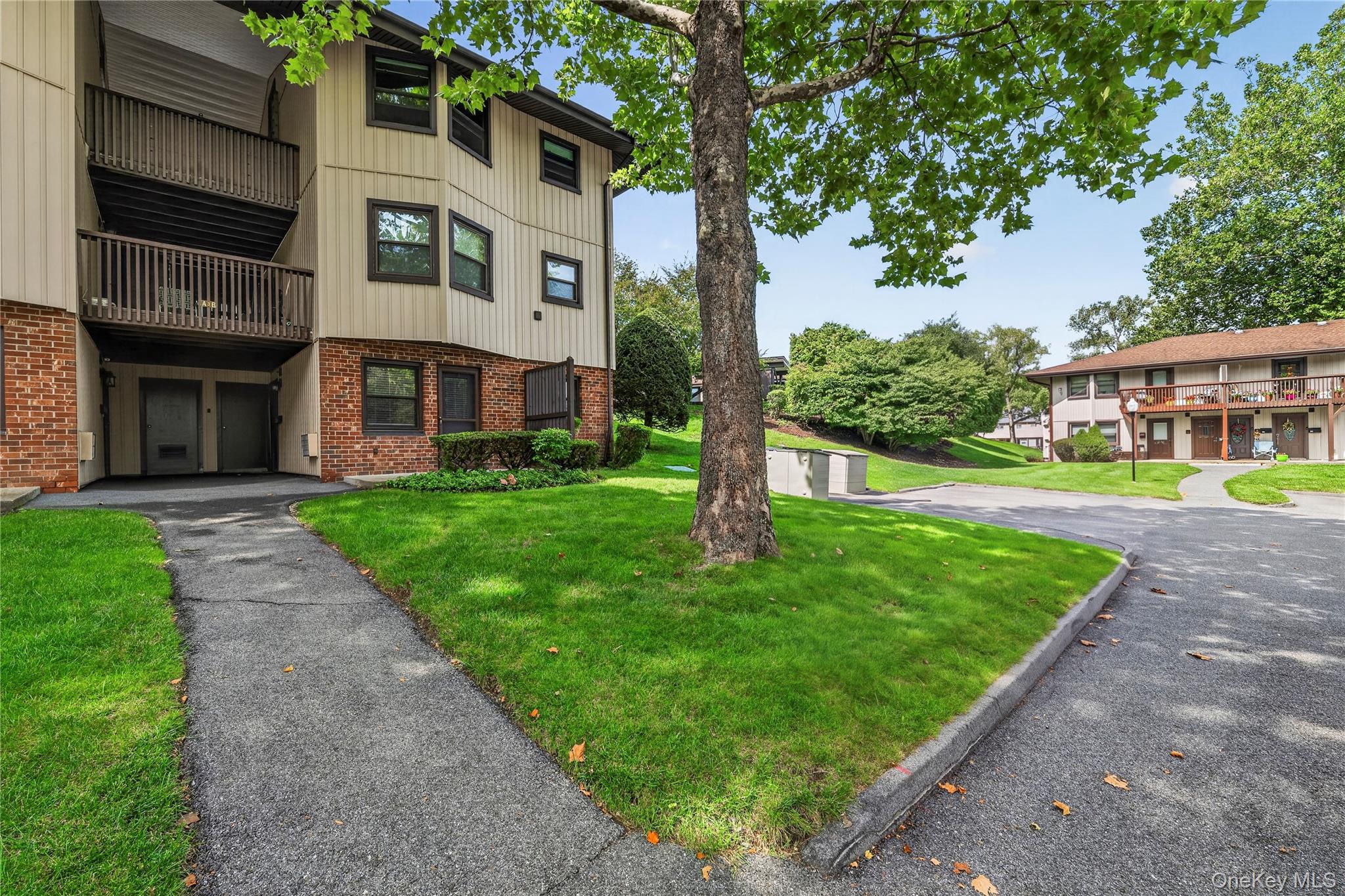 2nd image of 3 Hampton Ct #B, Yorktown, NY 10598 | MLS# 1033776