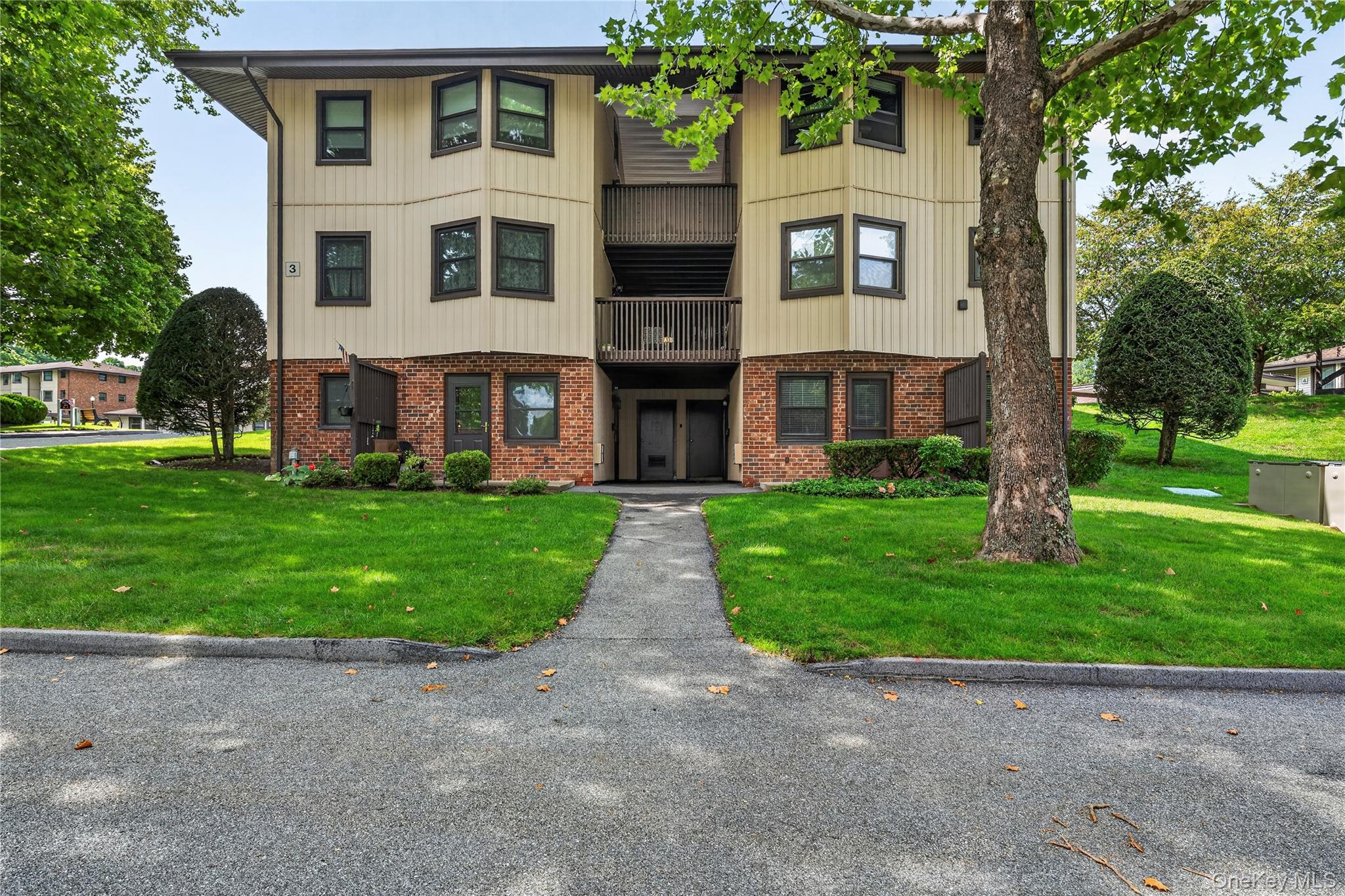 1st image of 3 Hampton Ct #B, Yorktown, NY 10598 | MLS# 1033776