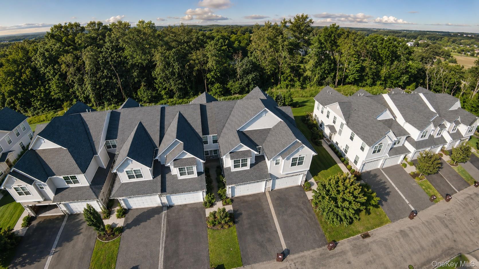 3rd image of 37 Lindentree Ln, Middletown, NY 10940 | MLS# 1033808
