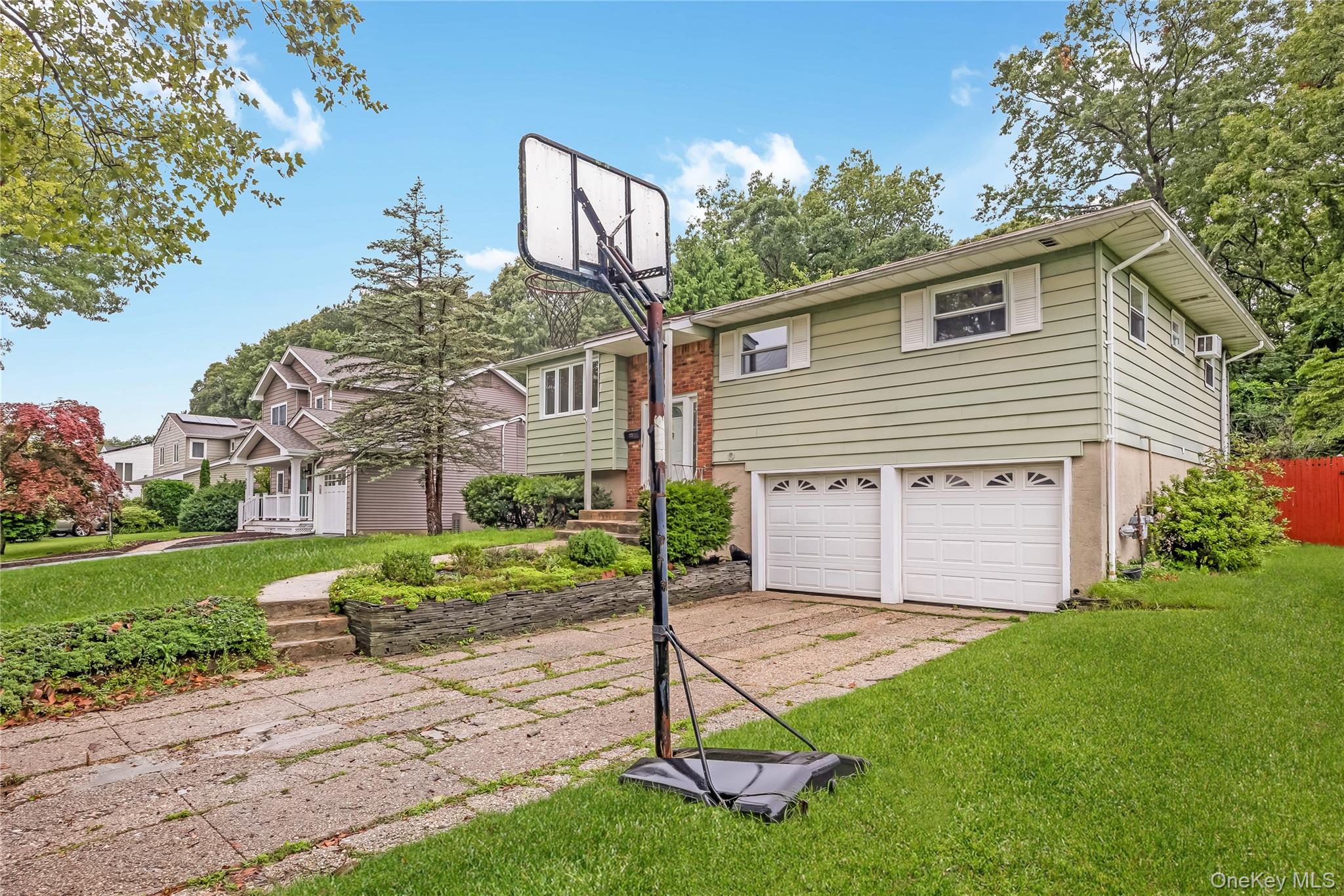 4th image of 23 Country Lane Dr, Smithtown, NY 11754 | MLS# 1033860