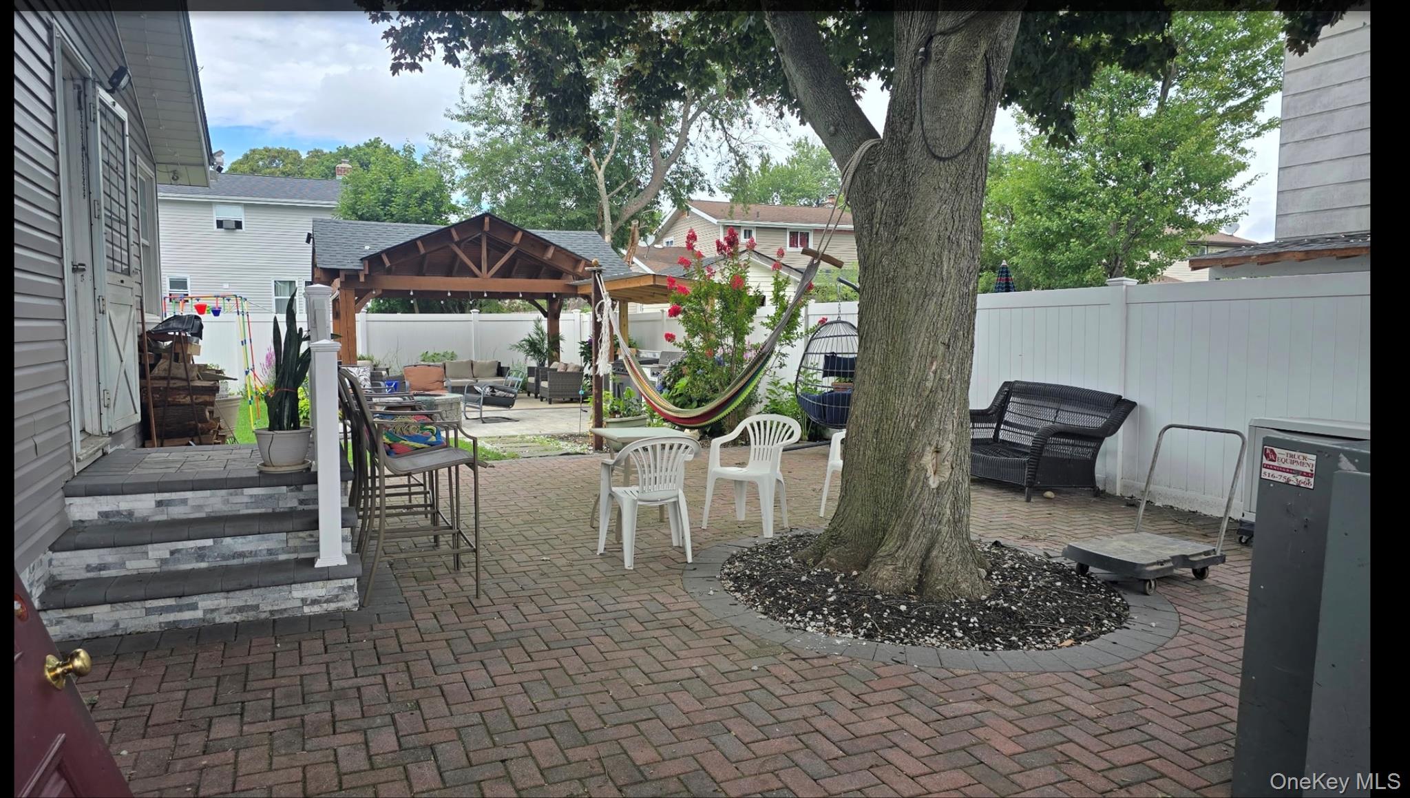 4th image of 353 Barleau St, Islip, NY 11717 | MLS# 1033864