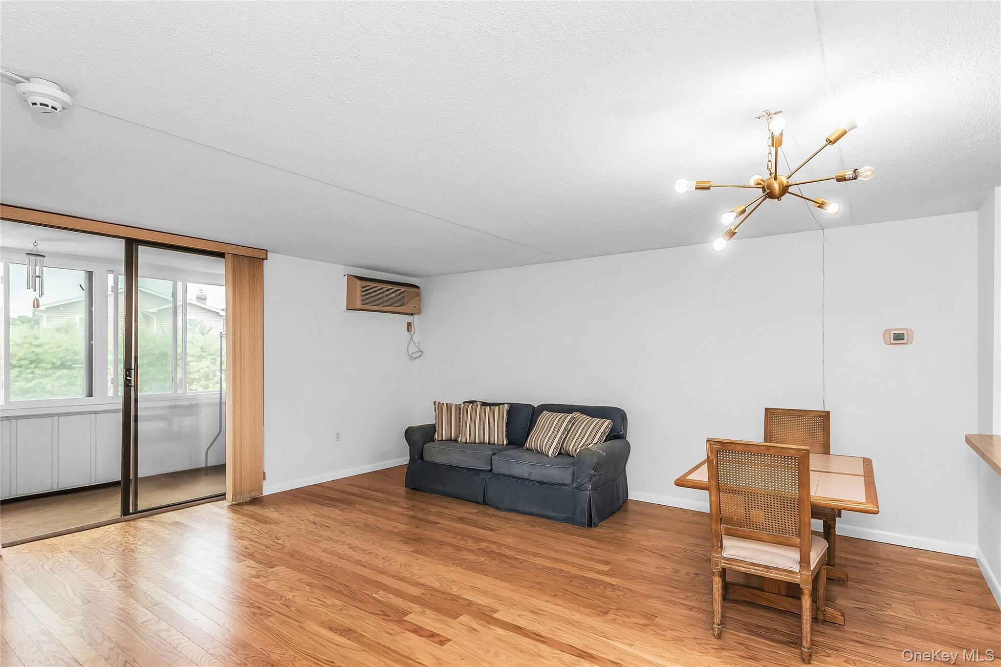 4th image of 800 Willis Ave #105, North Hempstead, NY 11507 | MLS# 1033885