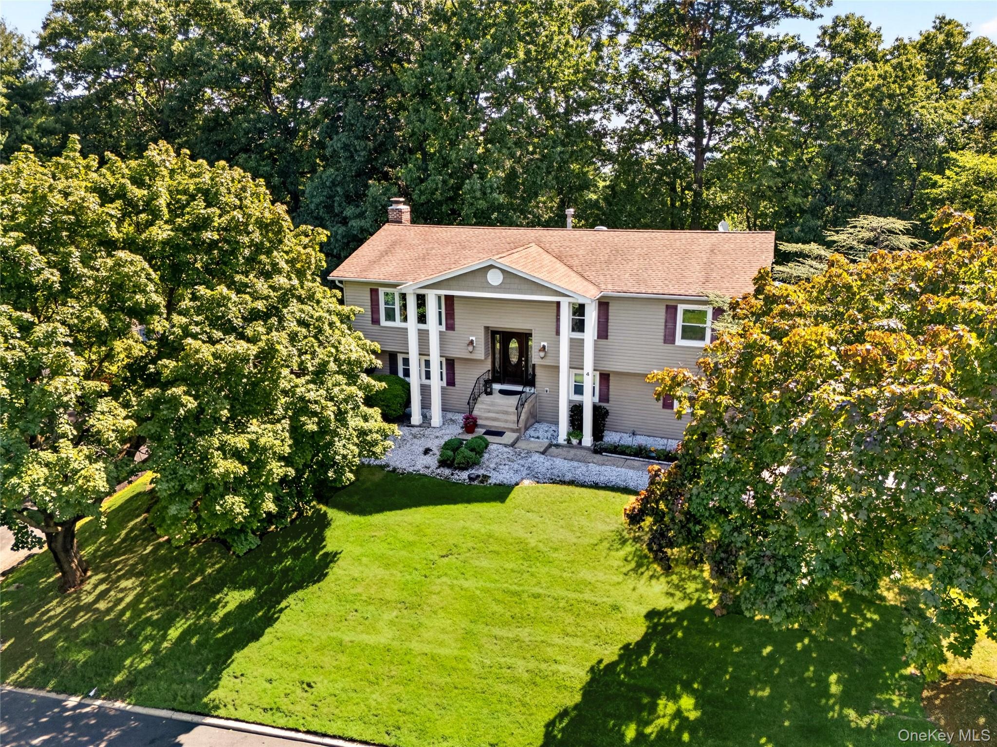 1st image of 4 Rockridge Dr, Haverstraw, NY 10984 | MLS# 1033891