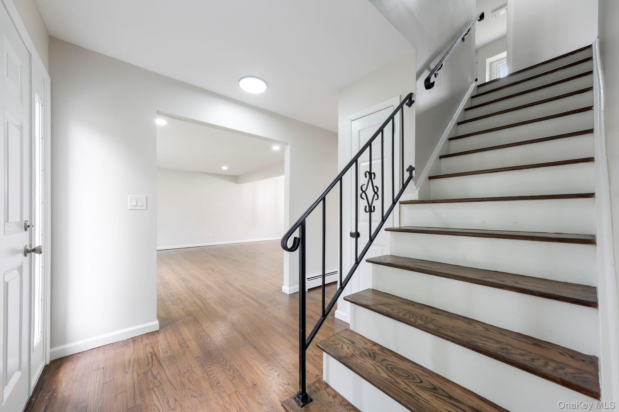 3rd image of 4 Sturr Ln, Warwick (town), NY 10921 | MLS# 1033899