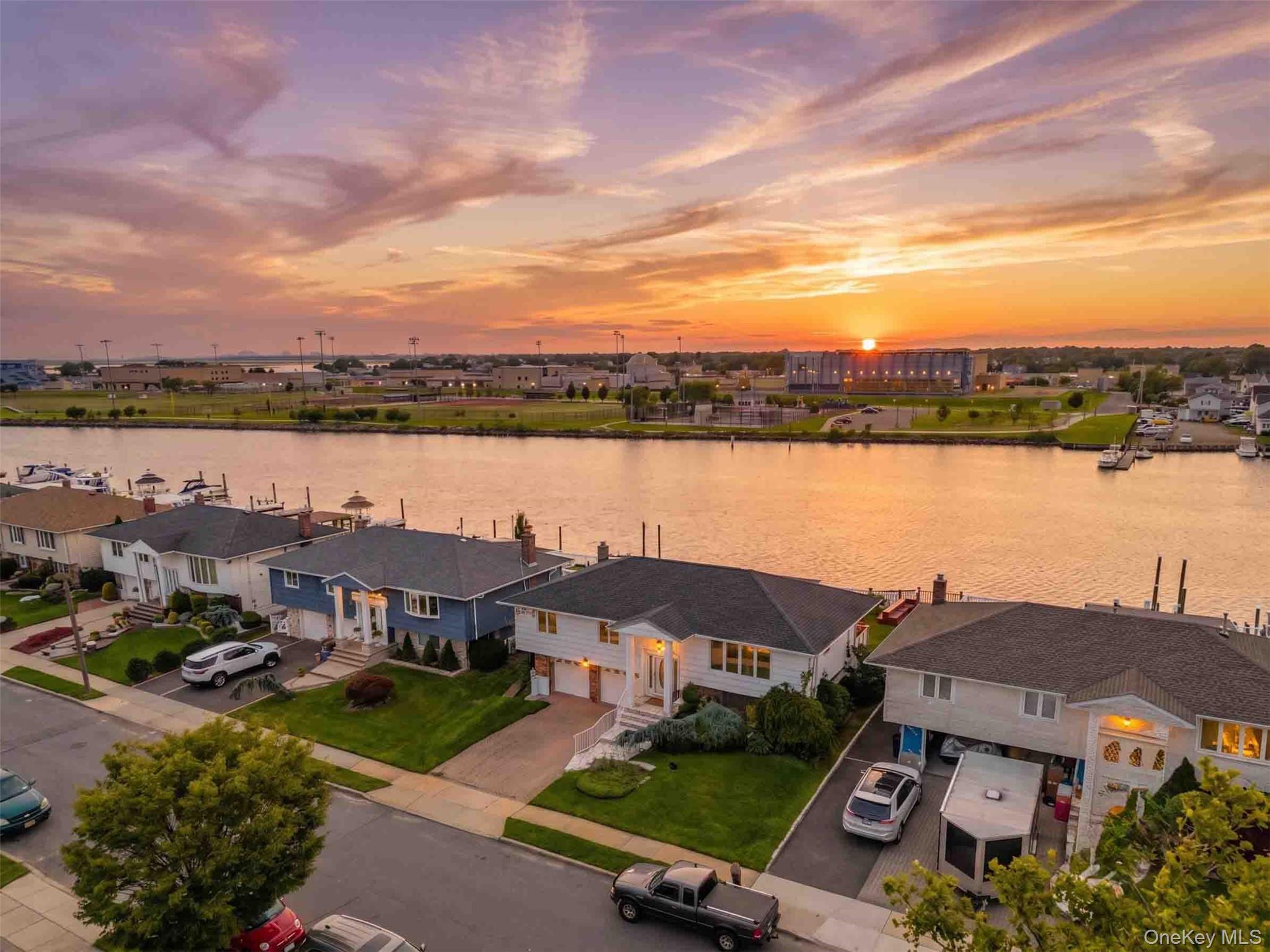 28th image of 3232 Ocean Harbor Dr, Hempstead, NY 11572 | MLS# 1033922