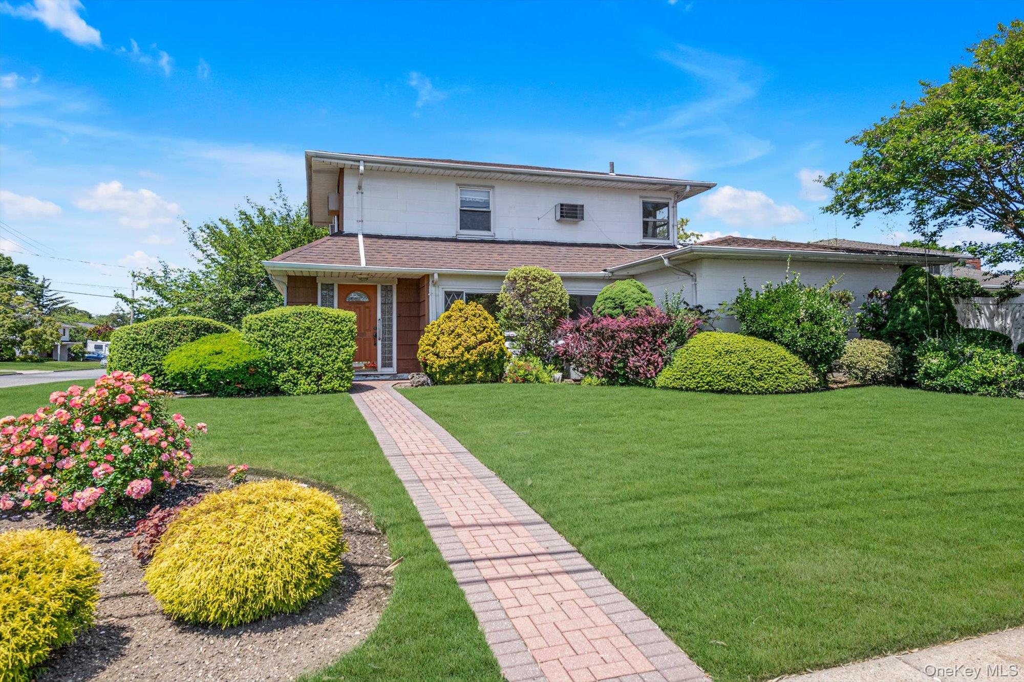 2nd image of 430 Violet St, Oyster Bay, NY 11762 | MLS# 1033924