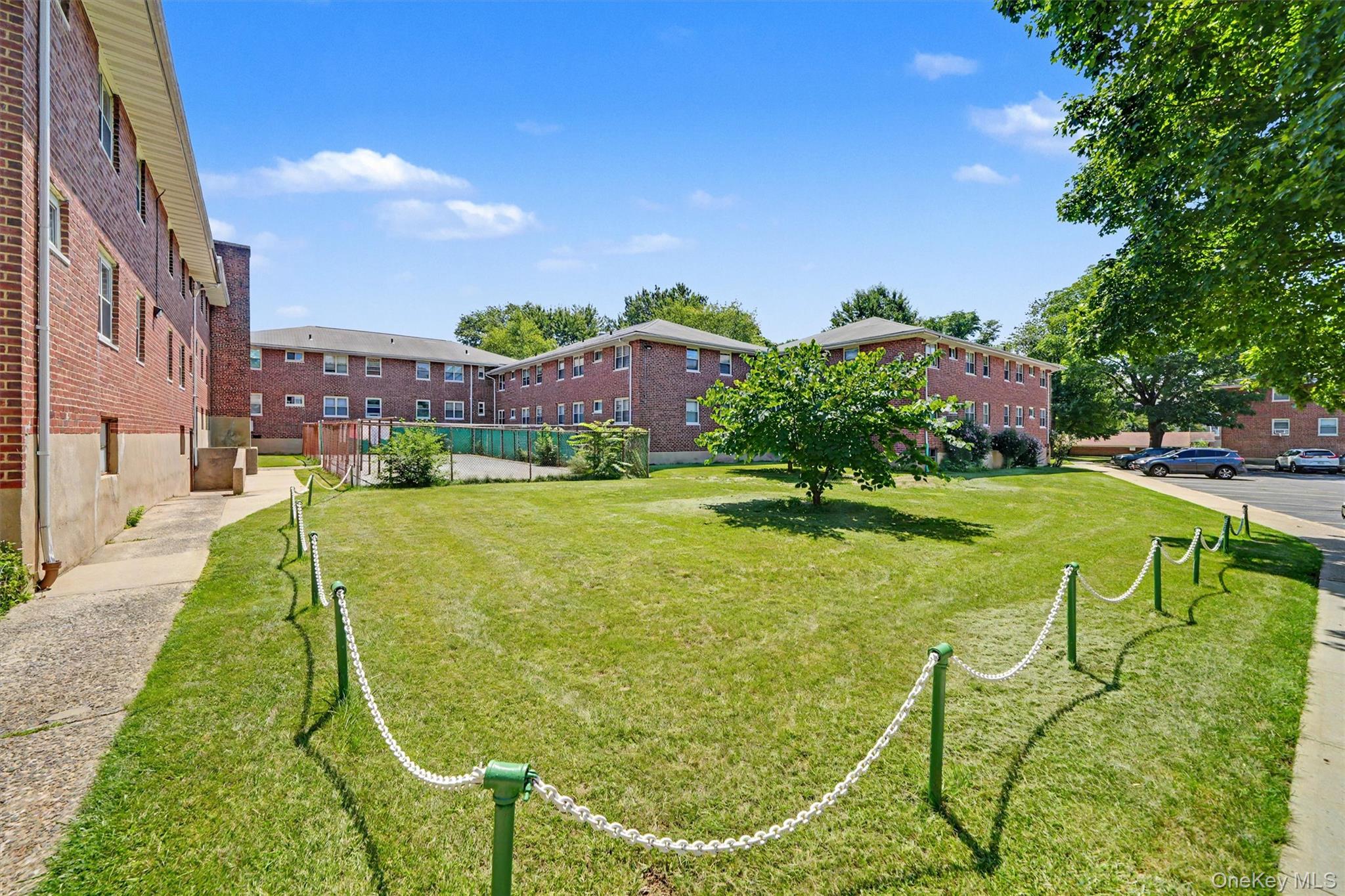 2nd image of 20 Dehaven Dr, Yonkers, NY 10703