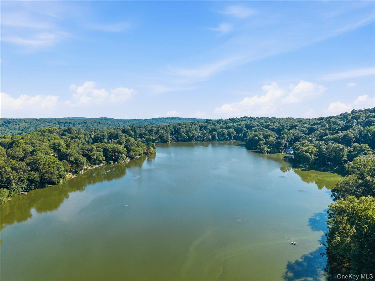 36th image of 65 Lake Dr, Putnam Valley, NY 10537 | MLS# 1033944
