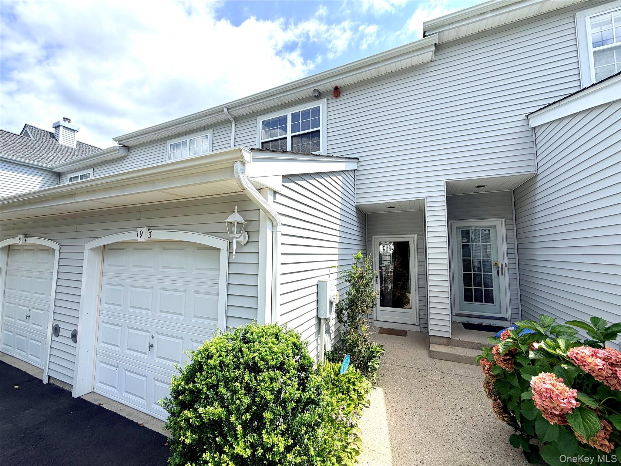 2nd image of 193 Windward Dr, Brookhaven, NY 11777 | MLS# 1034002