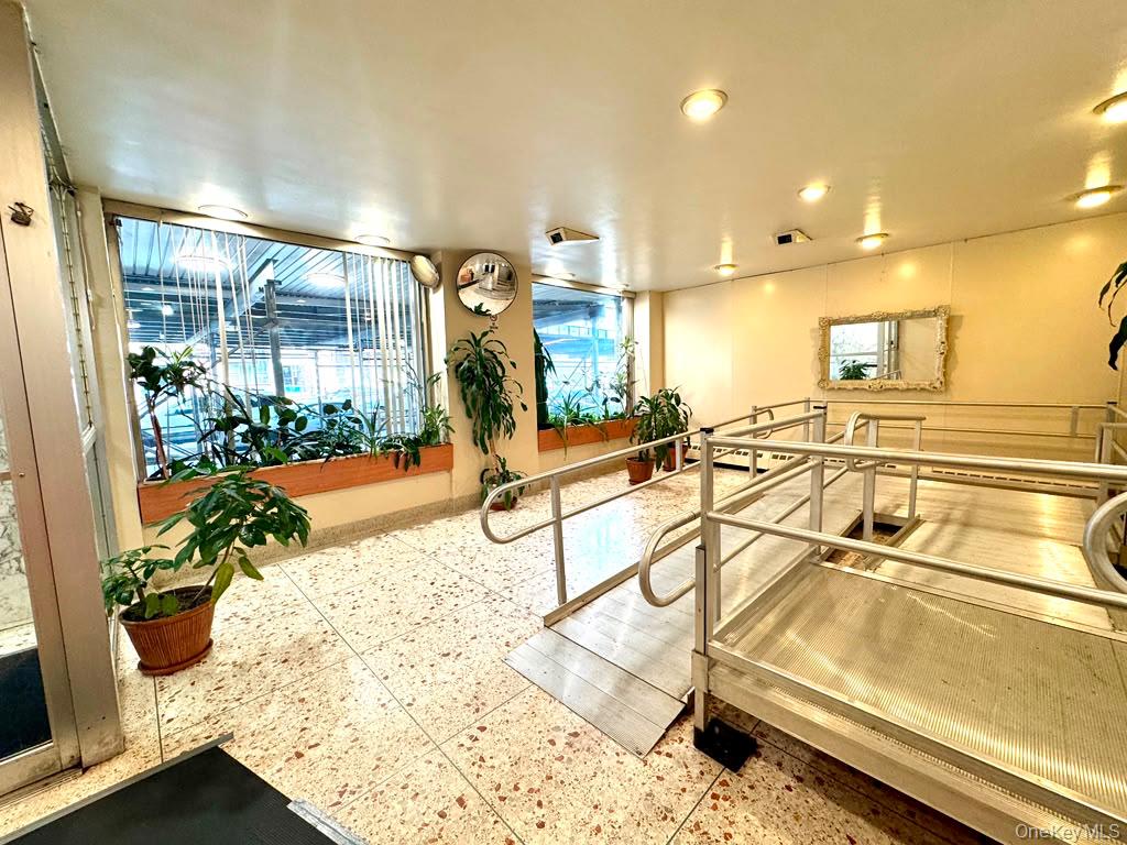 4th image of 8900 170Th St, New York, NY 11432