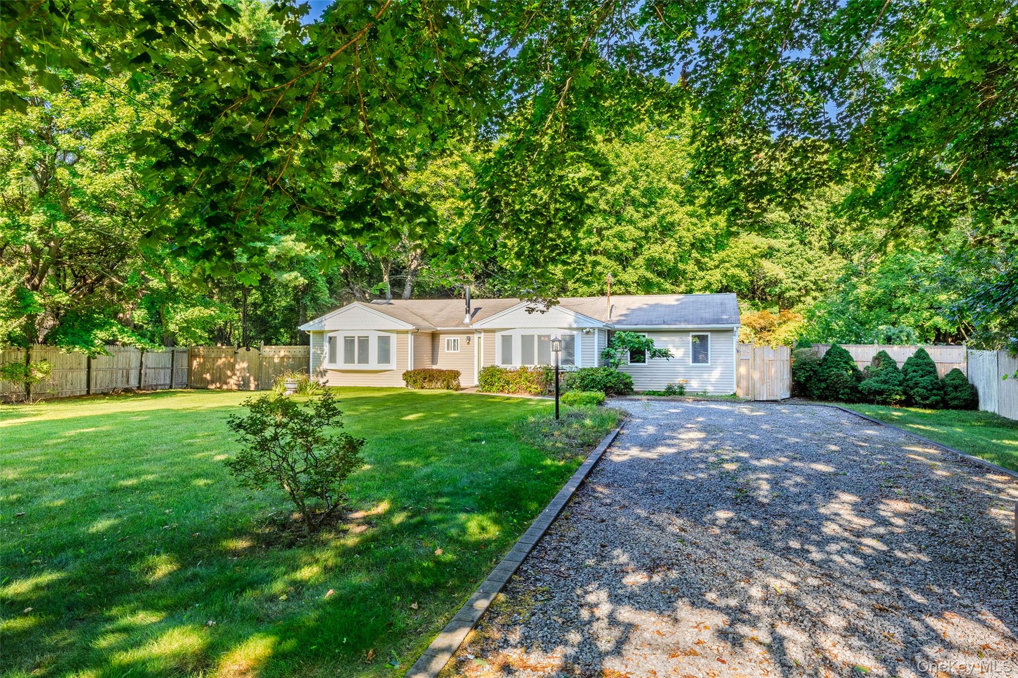 3rd image of 797 Waverly Ave, Islip, NY 11742 | MLS# 1034037