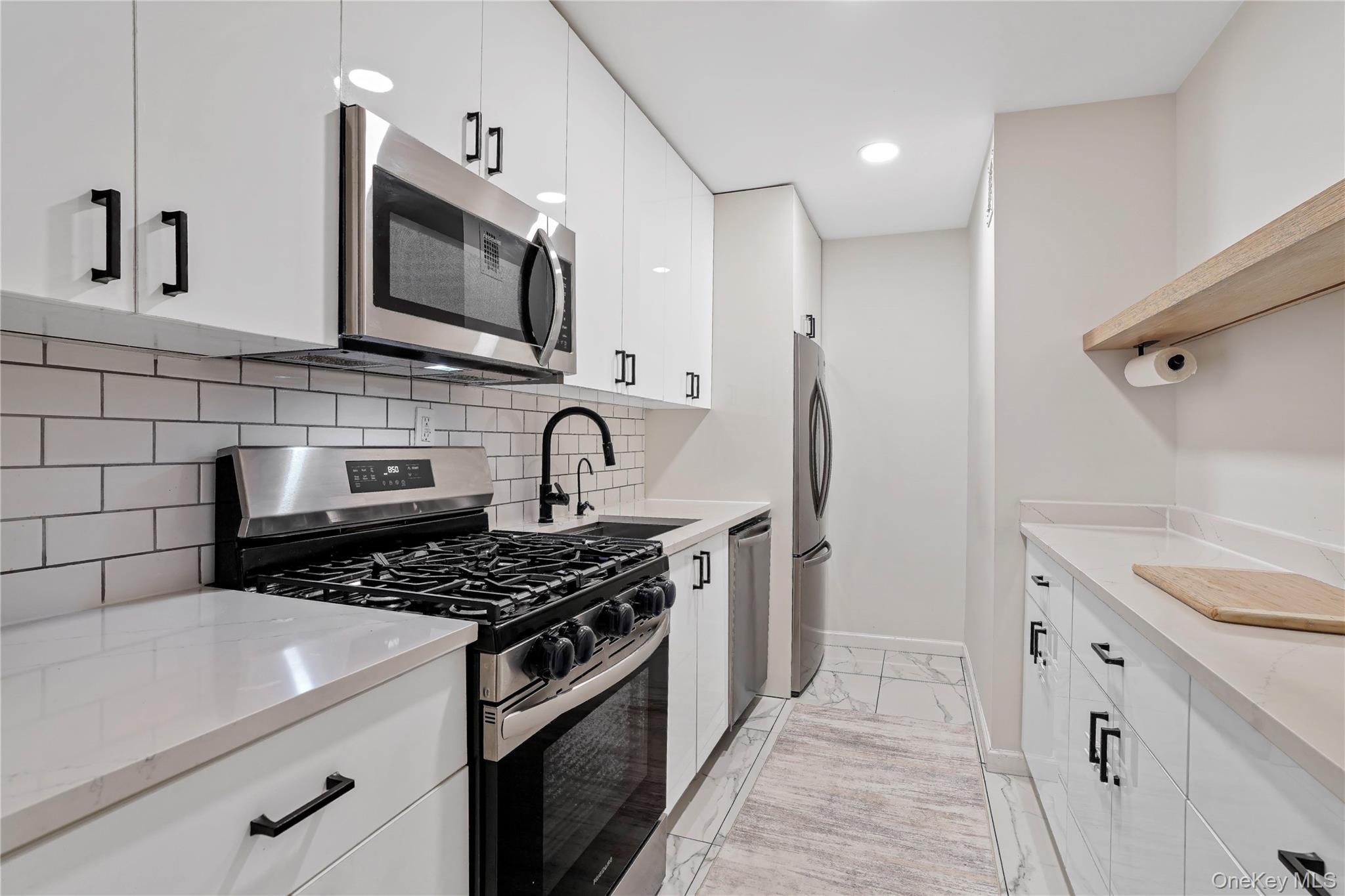 2nd image of 151-25 88Th St #4E, New York, NY 11414 | MLS# 1034053