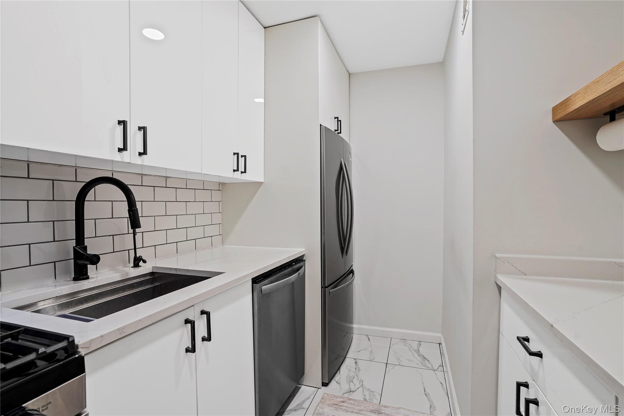 3rd image of 151-25 88Th St #4E, New York, NY 11414 | MLS# 1034053