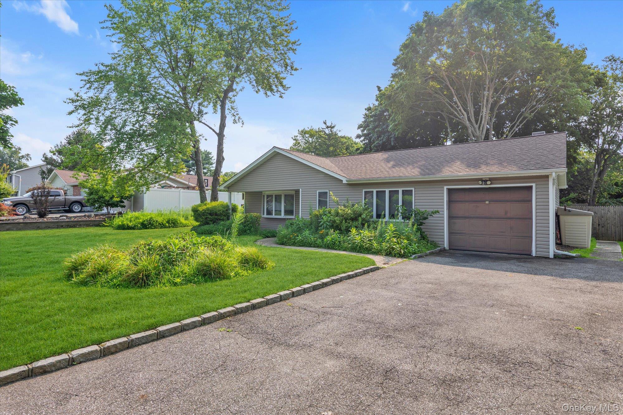 23rd image of 20 Lillian St, Brookhaven, NY 11776 | MLS# 1034140