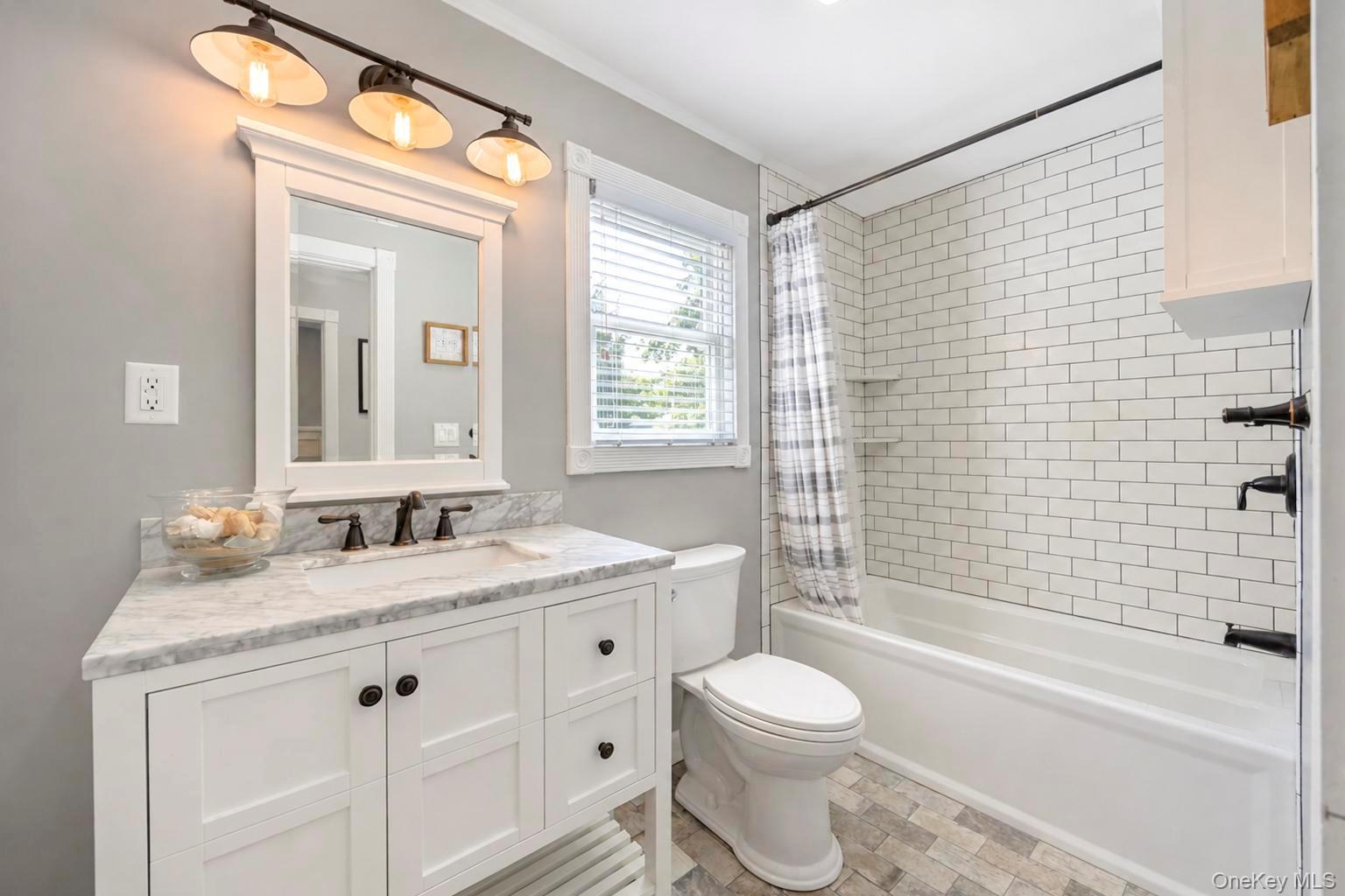 29th image of 65 Hawthorne Ave, West Babylon, NY 11704 | MLS# 1034175