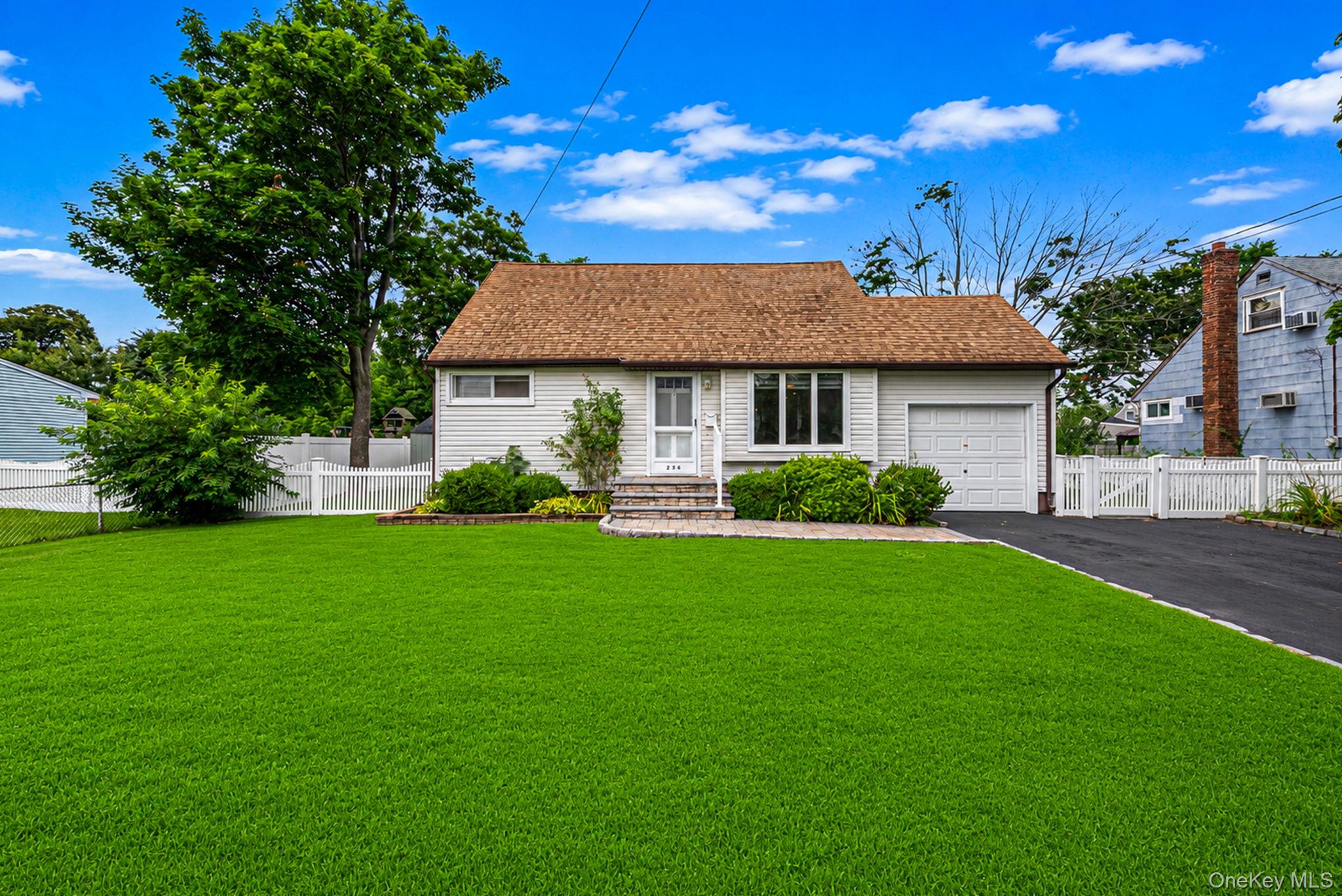 2nd image of 236 36th St, Babylon, NY 11757 | MLS# 1034187