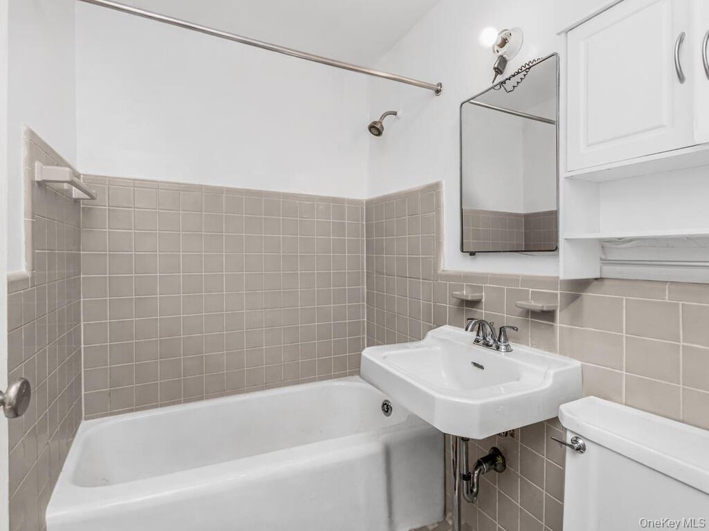 5th image of 8 Fordham Hill Oval #3D, New York, NY 10468 | MLS# 1034227