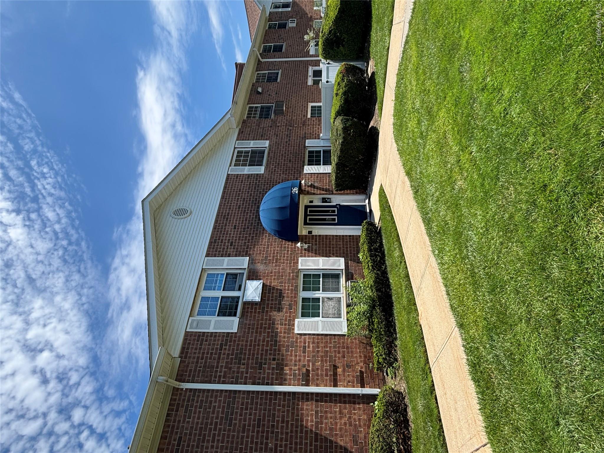 2nd image of 460 Old Town Rd #26M, Brookhaven, NY 11776 | MLS# 1034235
