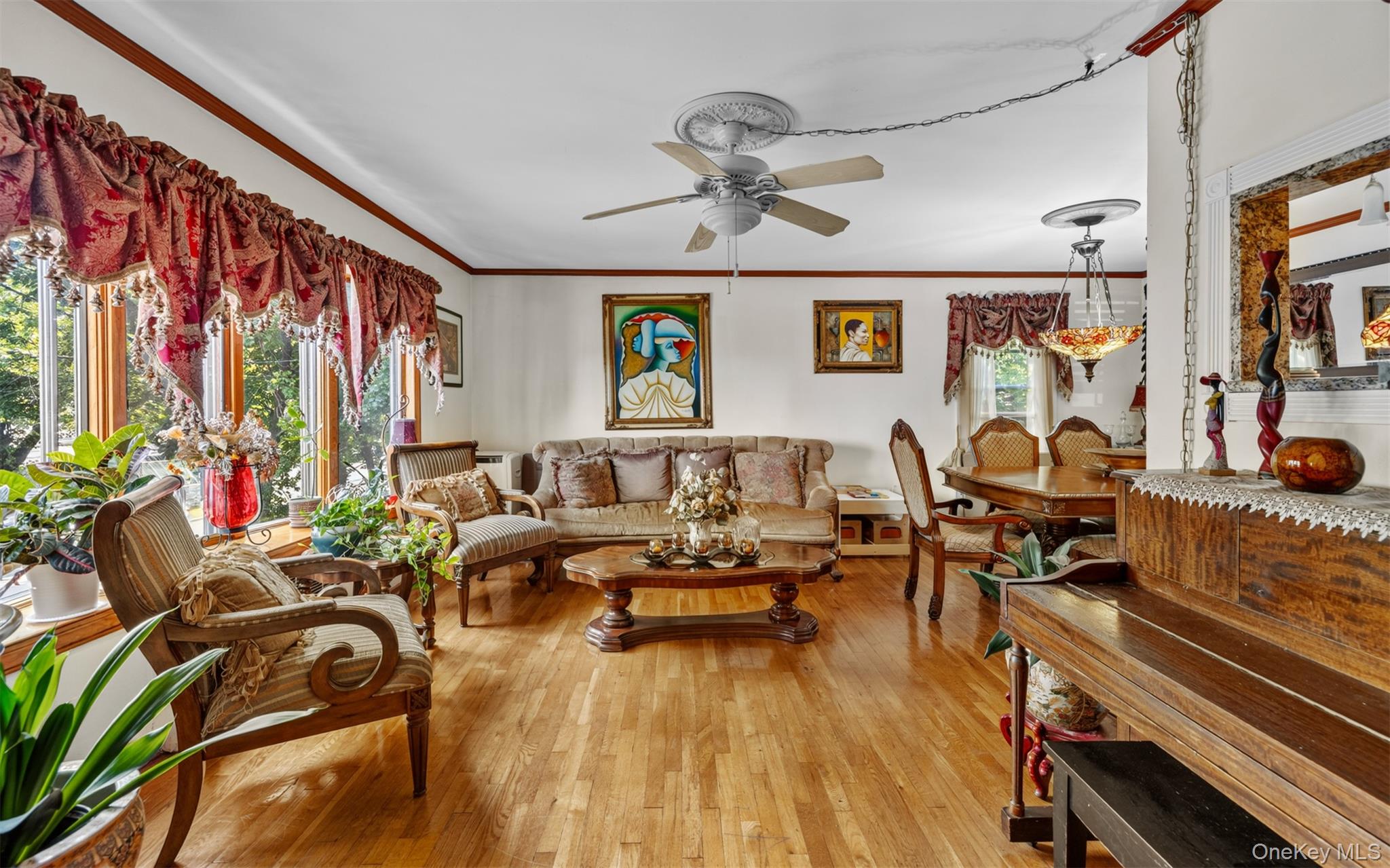 2nd image of 2267 Ludlam Ave, Hempstead, NY 11003 | MLS# 1034243