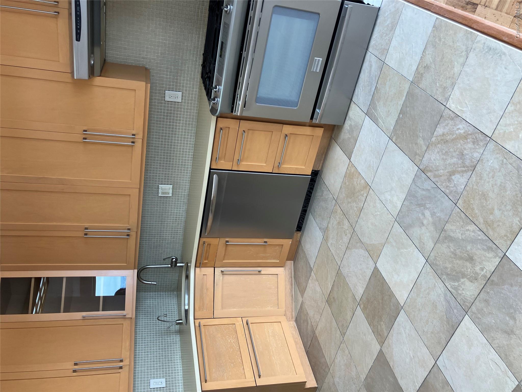 4th image of 166-25 Powells Cove Blvd #18C, New York, NY 11357 | MLS# 1034296