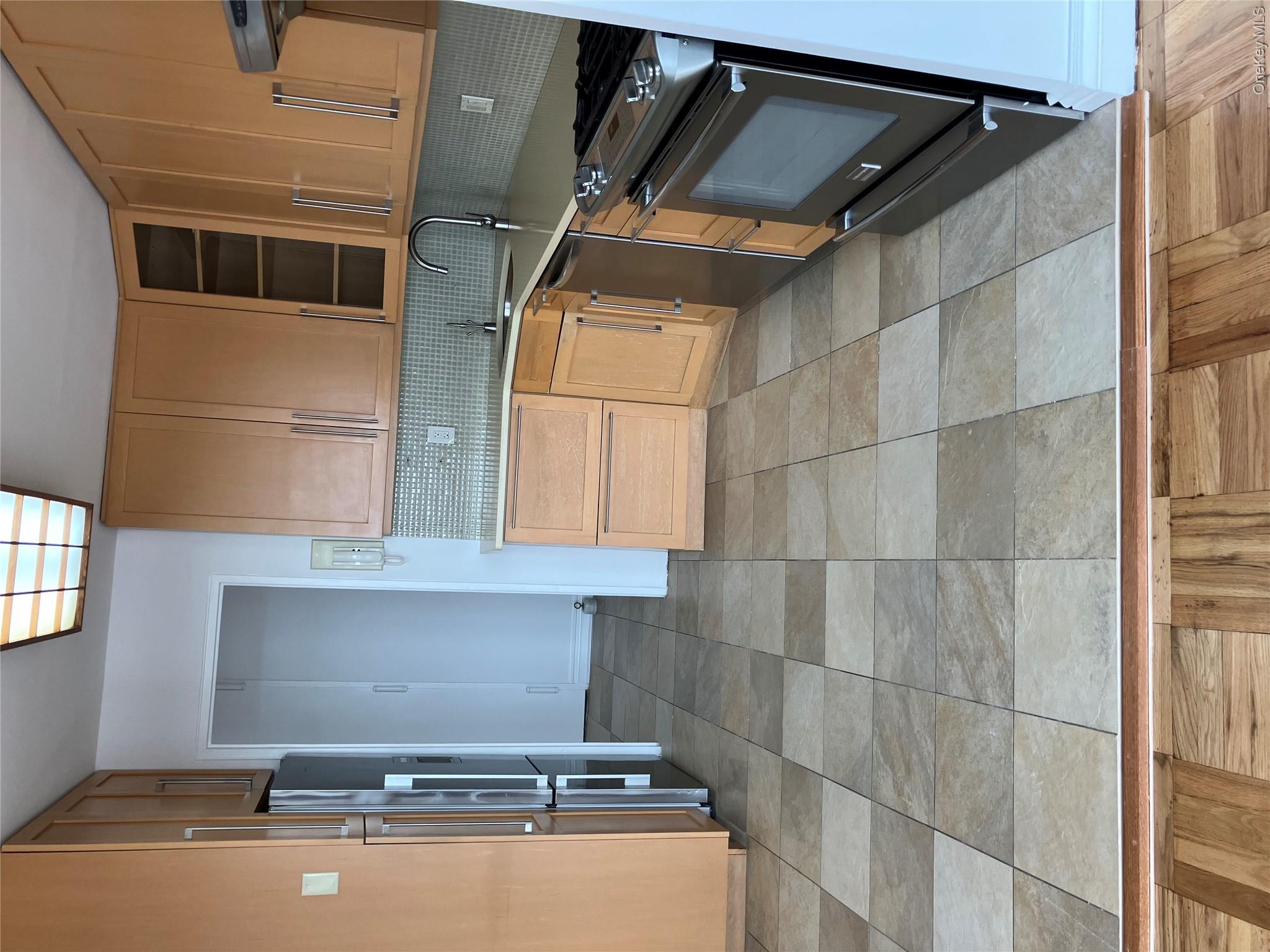 5th image of 166-25 Powells Cove Blvd #18C, New York, NY 11357 | MLS# 1034296