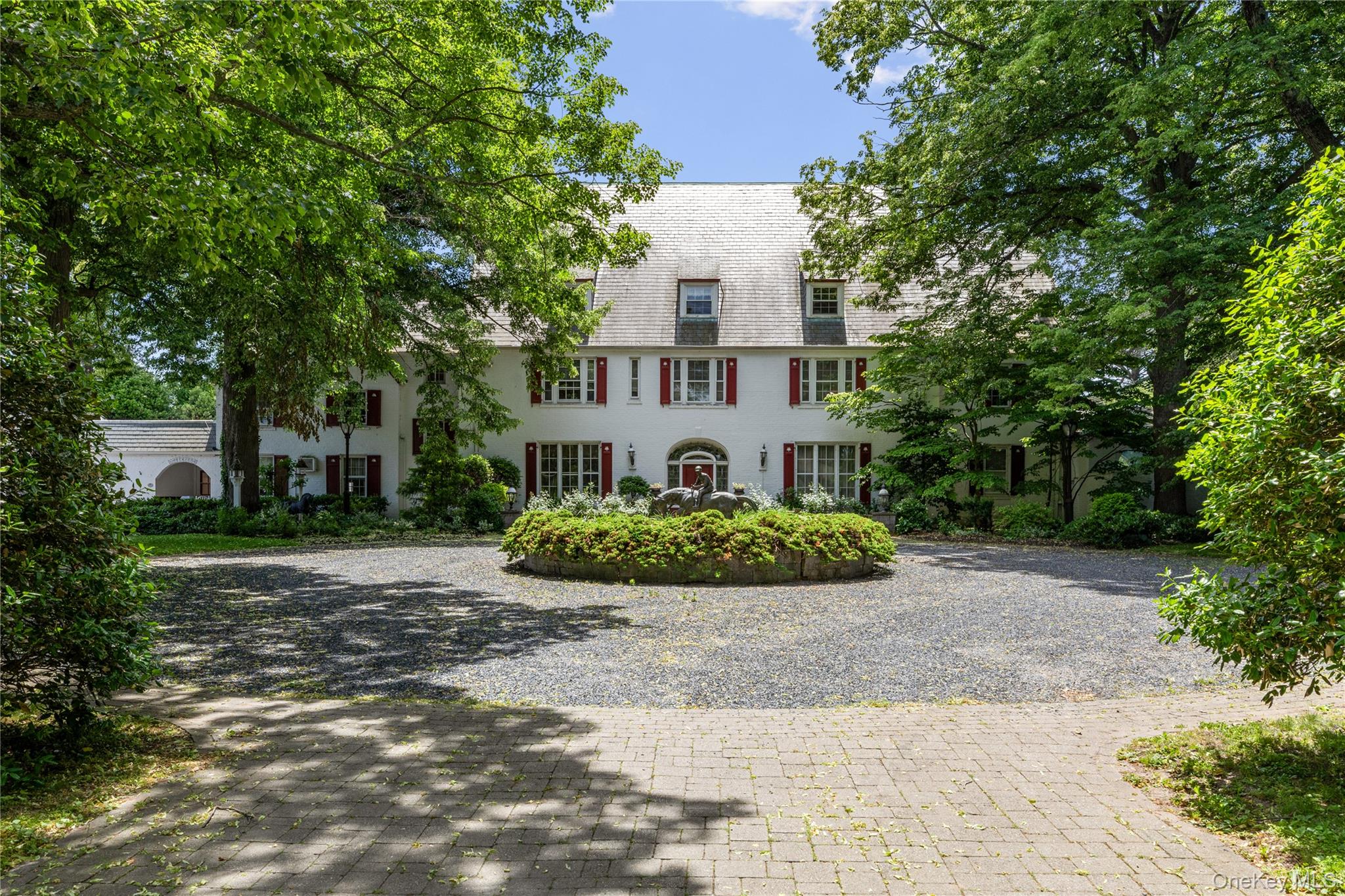 3rd image of 97 A Pound Hollow Rd, Oyster Bay, NY 11545 | MLS# 1034316