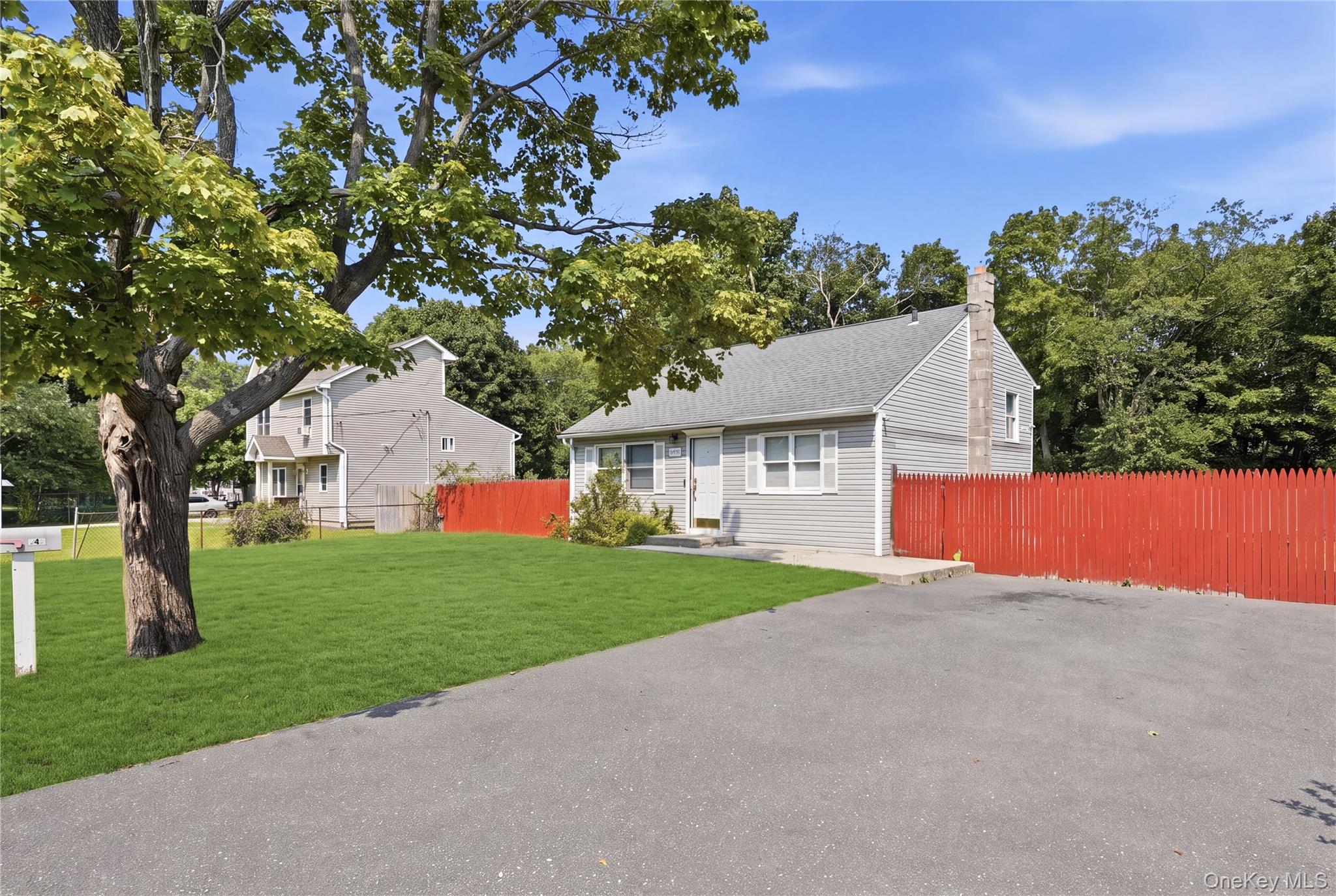 2nd image of 949 Taylor Ave, Brookhaven, NY 11772 | MLS# 1034333