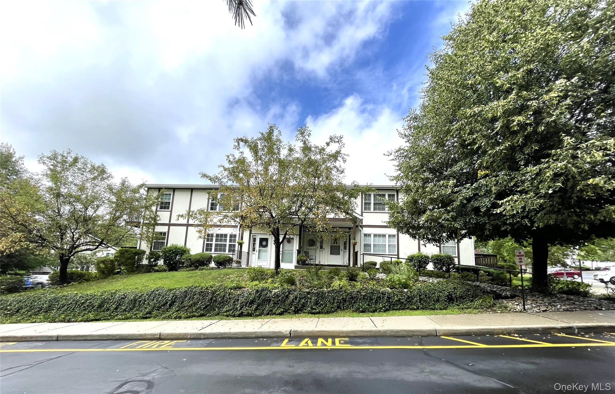 2nd image of 660 E Crooked Hill Rd, Orangetown, NY 10965 | MLS# 1034335