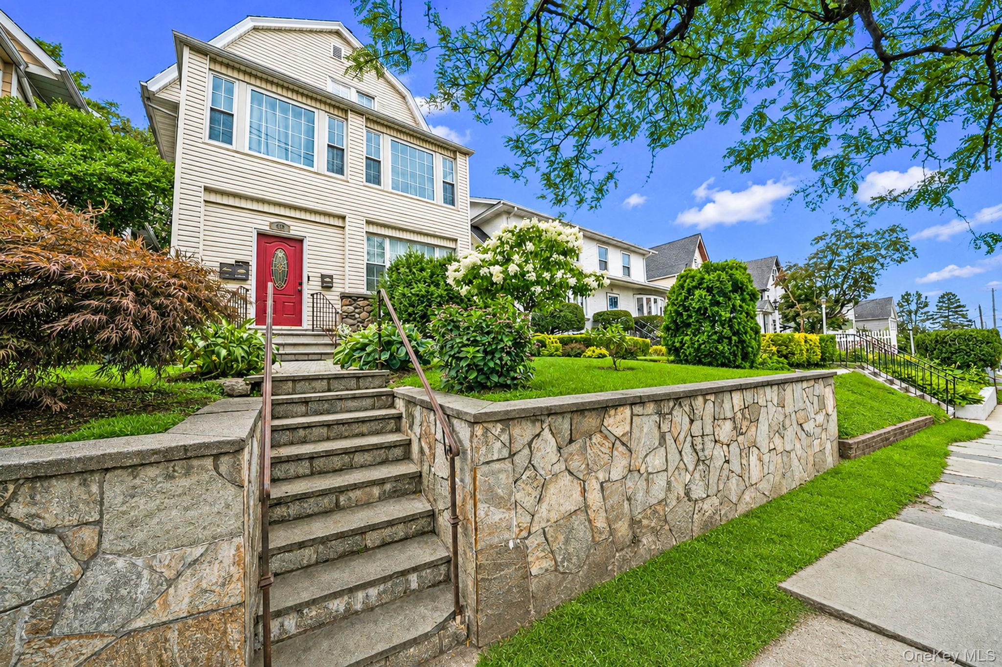 1st image of 425 S Columbus Ave, Mount Vernon, NY 10553 | MLS# 1034361