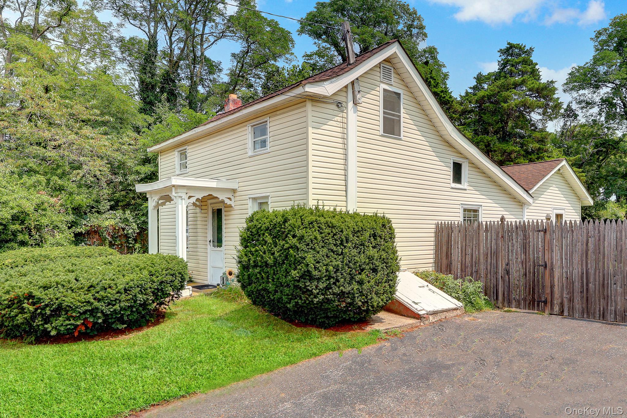2nd image of 1315 Coates Ave, Islip, NY 11741 | MLS# 1034406