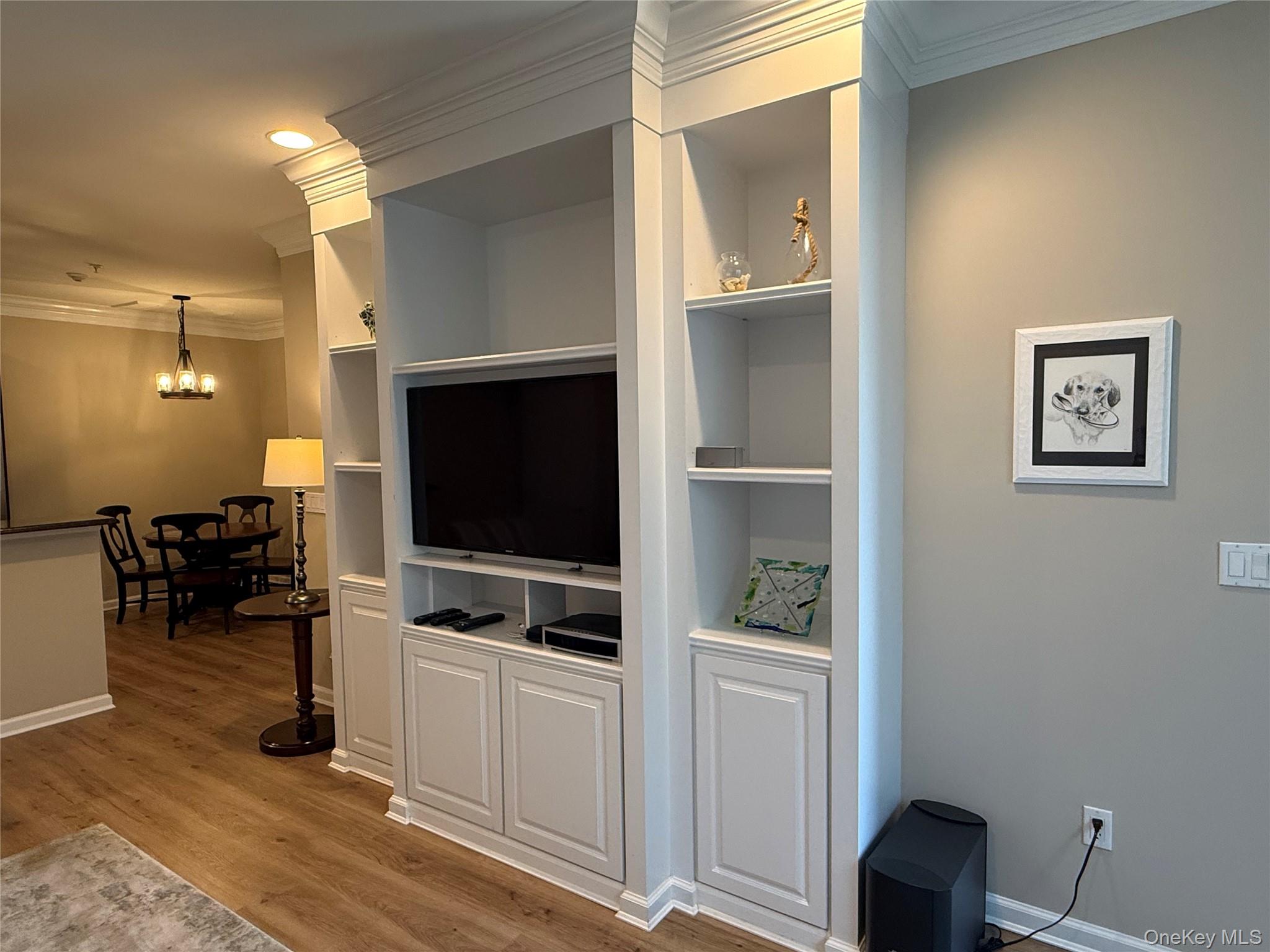 4th image of 404 Lennox Dr, Smithtown, NY 11780